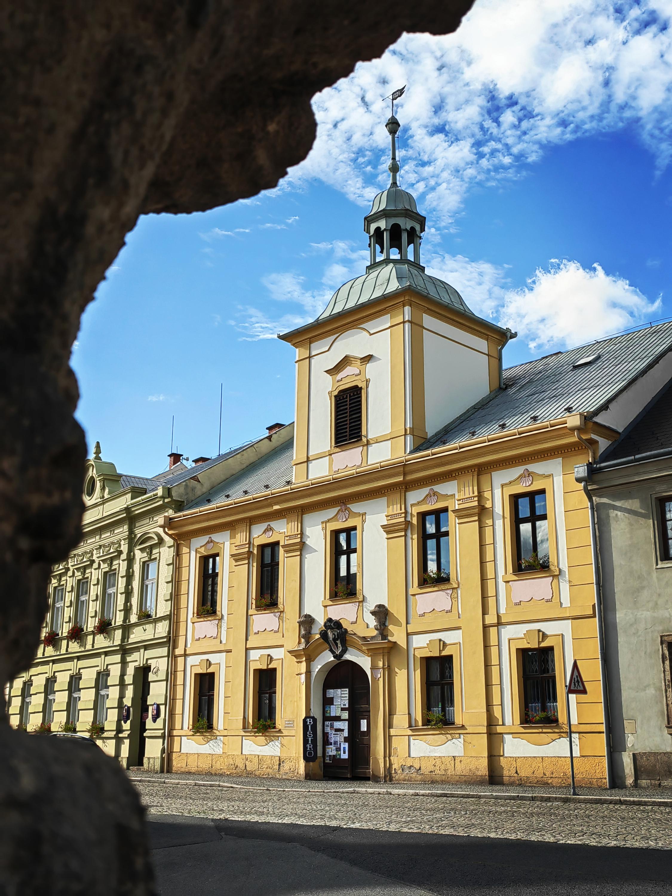 Manětín - městský úřad foto 2