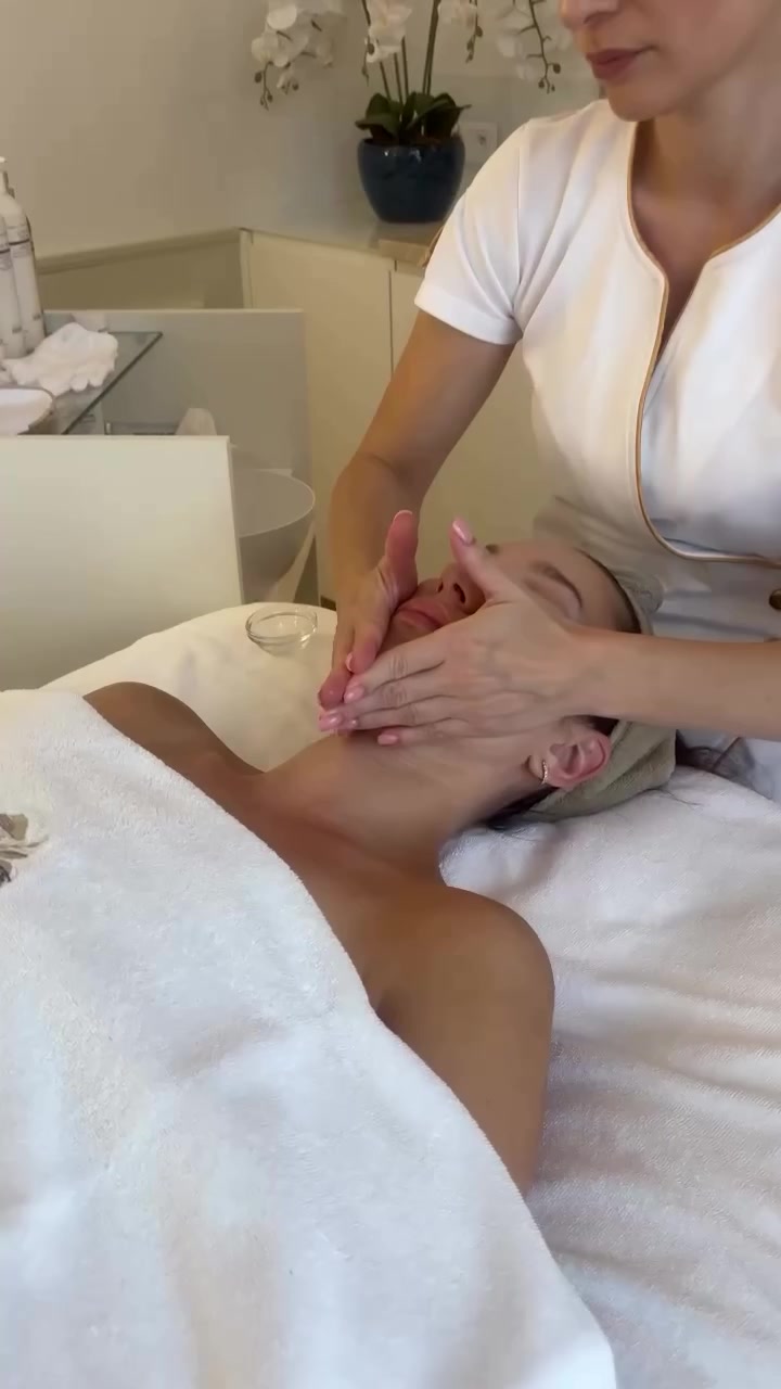 Petra Vaculíková Cosmetics foto 2 (náhled videa)