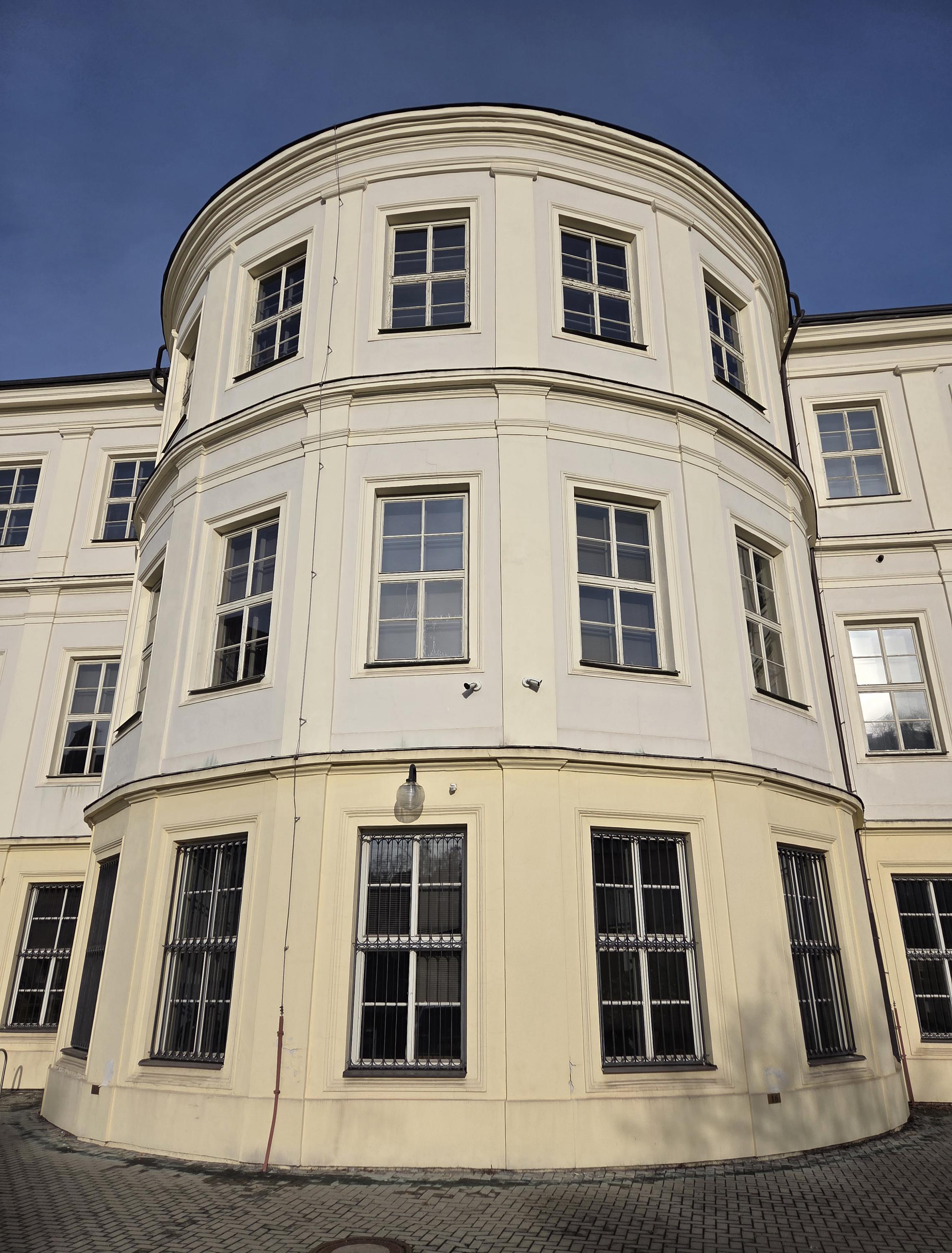 Ústav vědeckých informací 1. LF a VFN - Univerzita Karlova foto 5