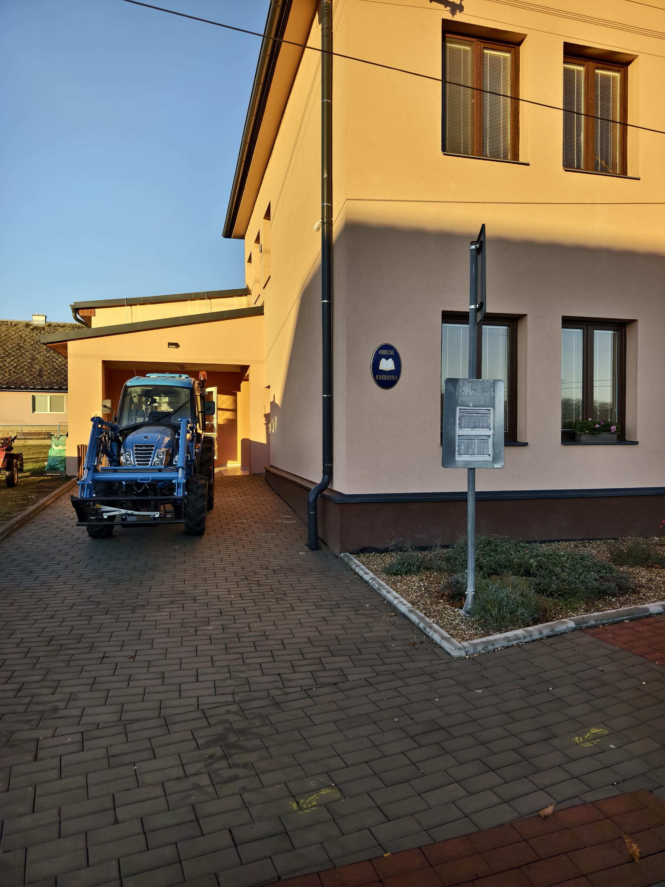 Obecní knihovna Mackovice foto 2