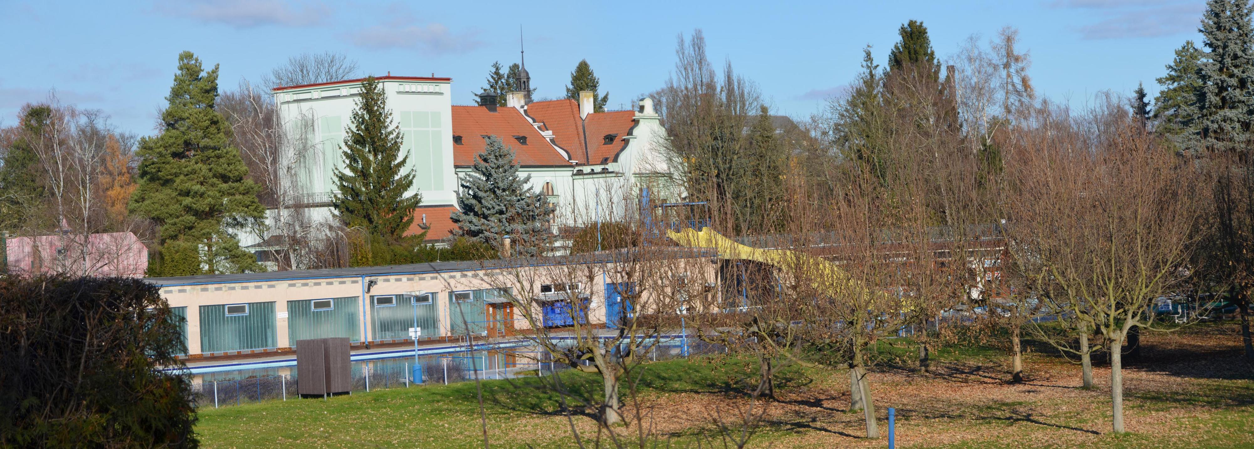 Plavecký areál Jaroměř foto 4