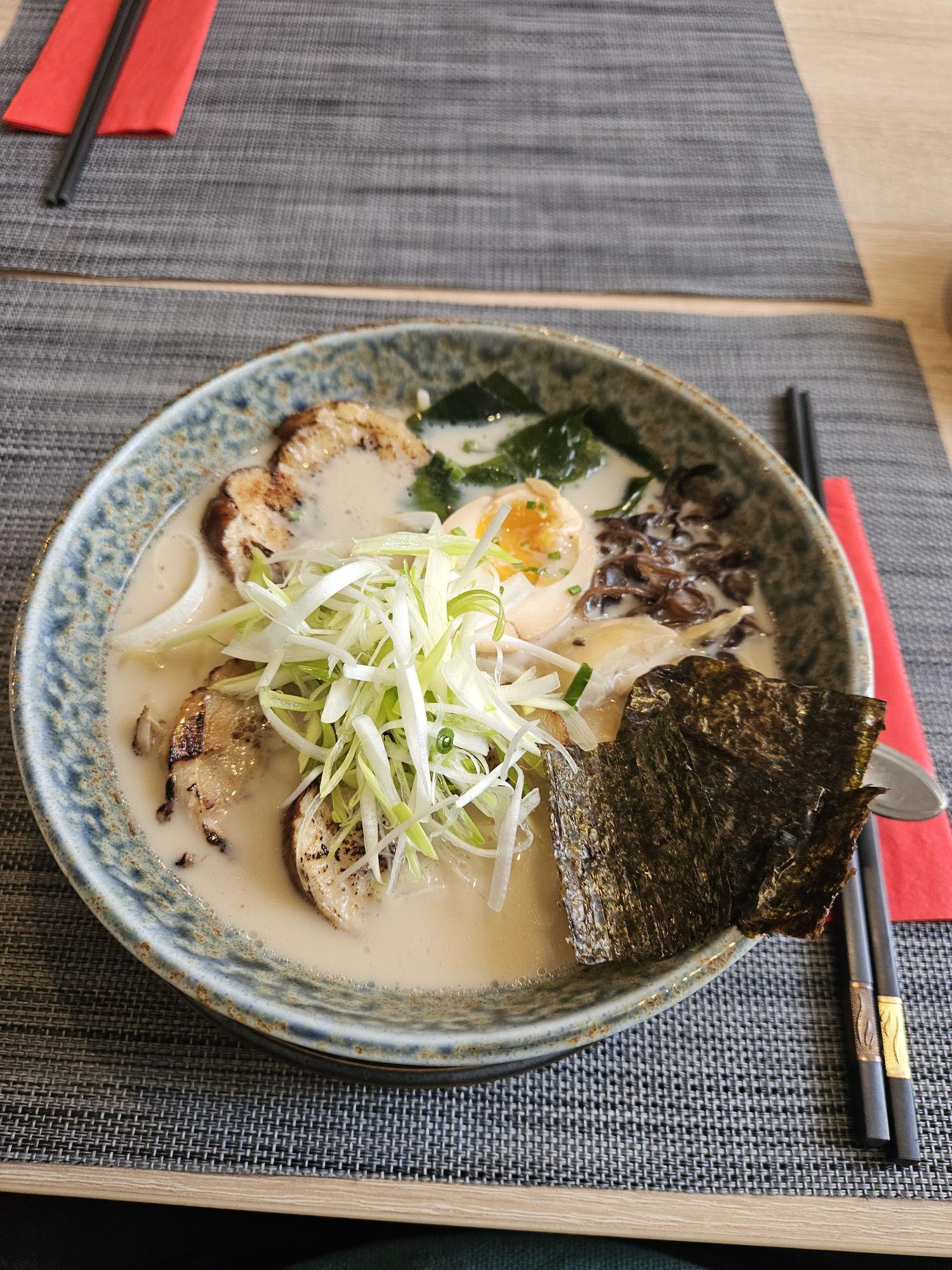 Neko Chiko sushi house foto 4