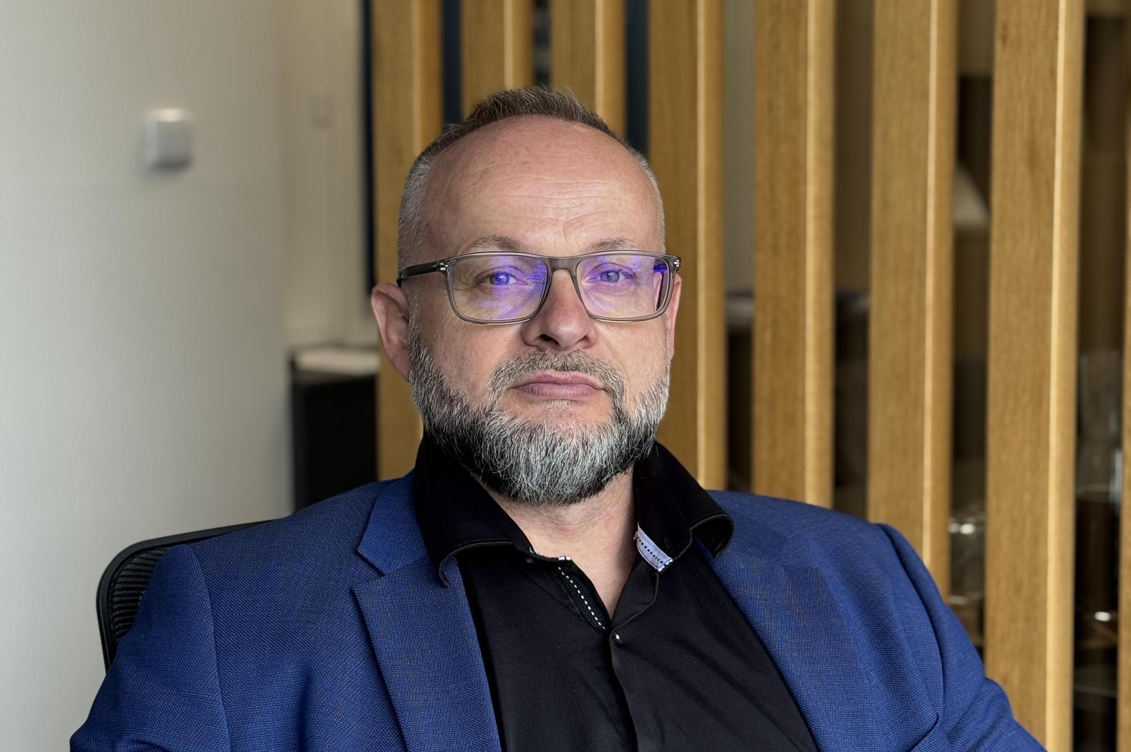 Realitní makléř Richard Bábík