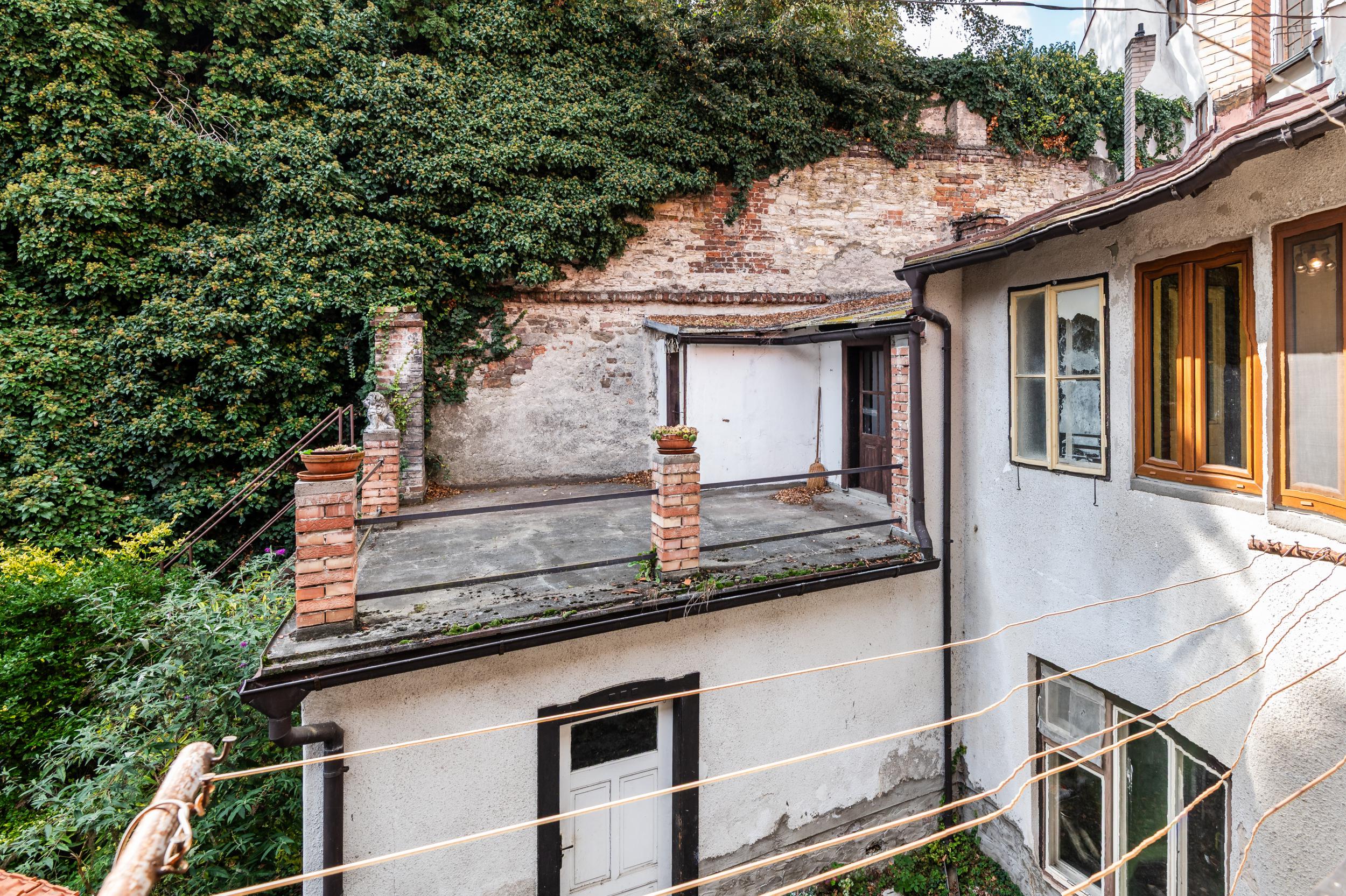 Rodinný dům s obchodem v centru Poděbrad