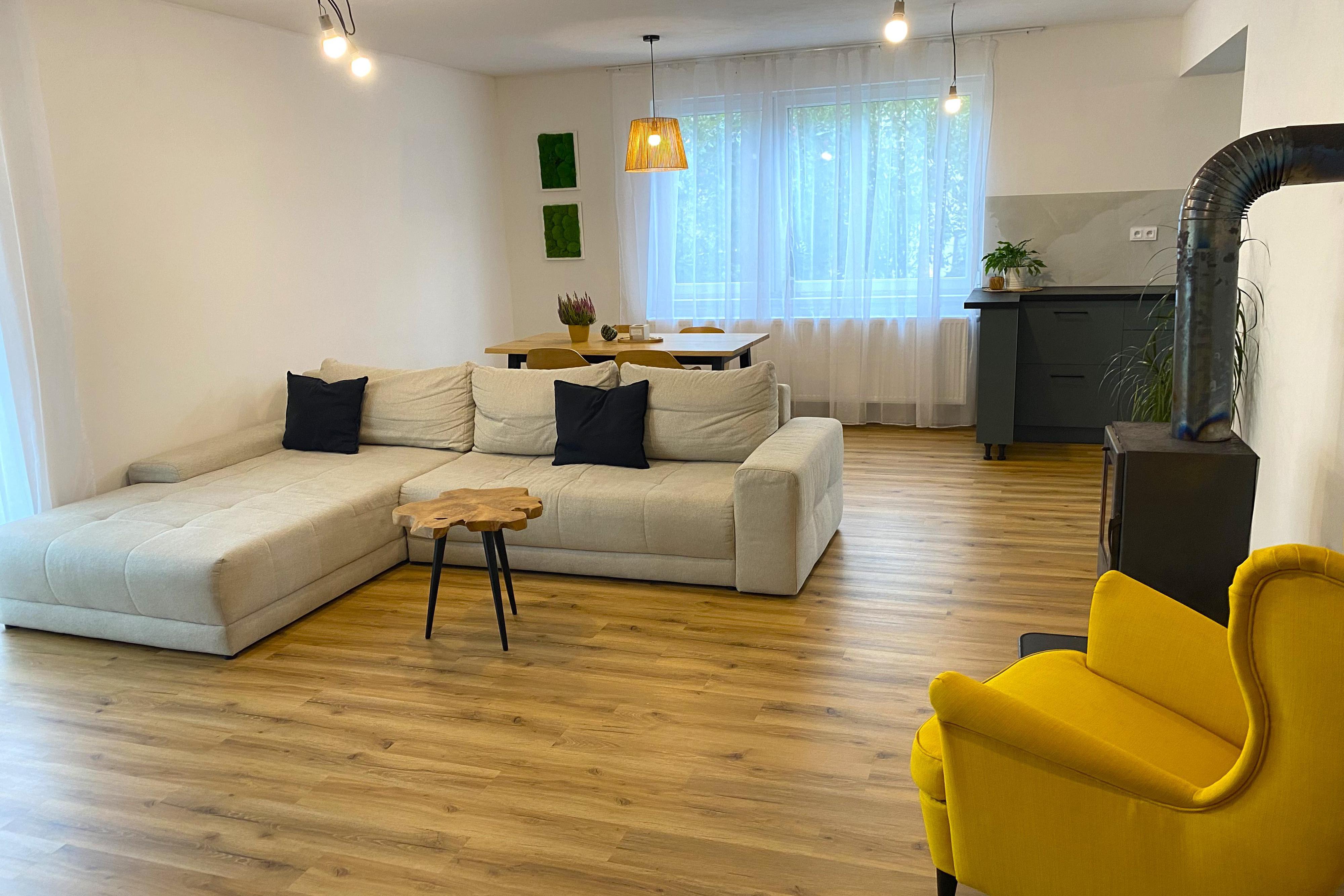 Prodej rodinného domu 250 m², pozemek 692 m²