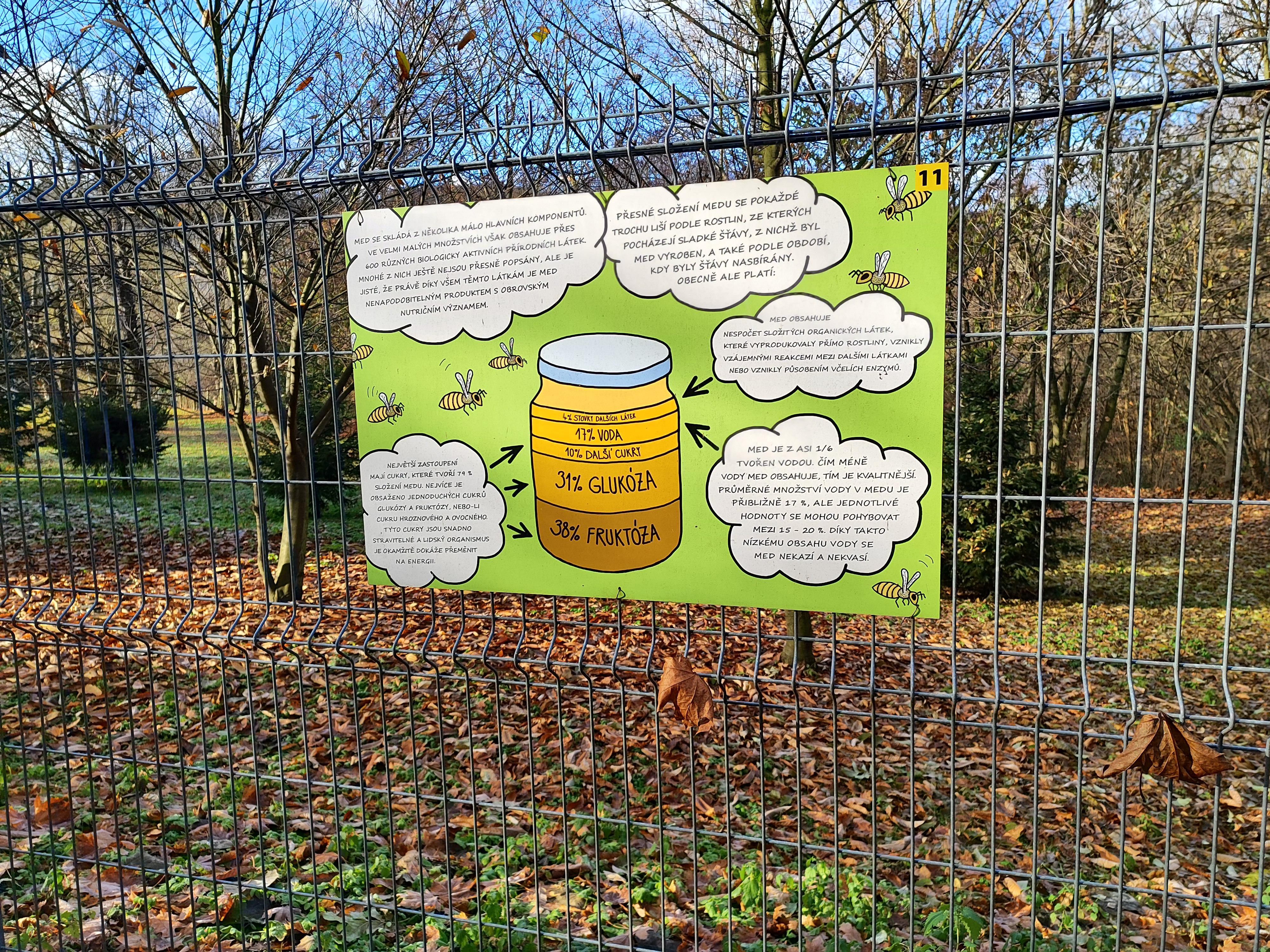 Podniková prodejna Výzkumného ústavu včelařského v Dole foto 2