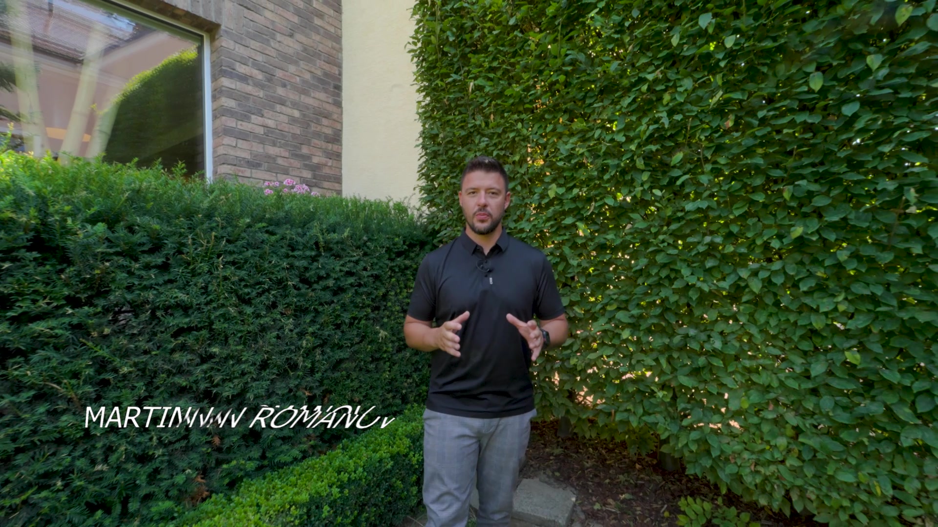 Martin Romanov - Realitní makléř foto 2 (náhled videa)