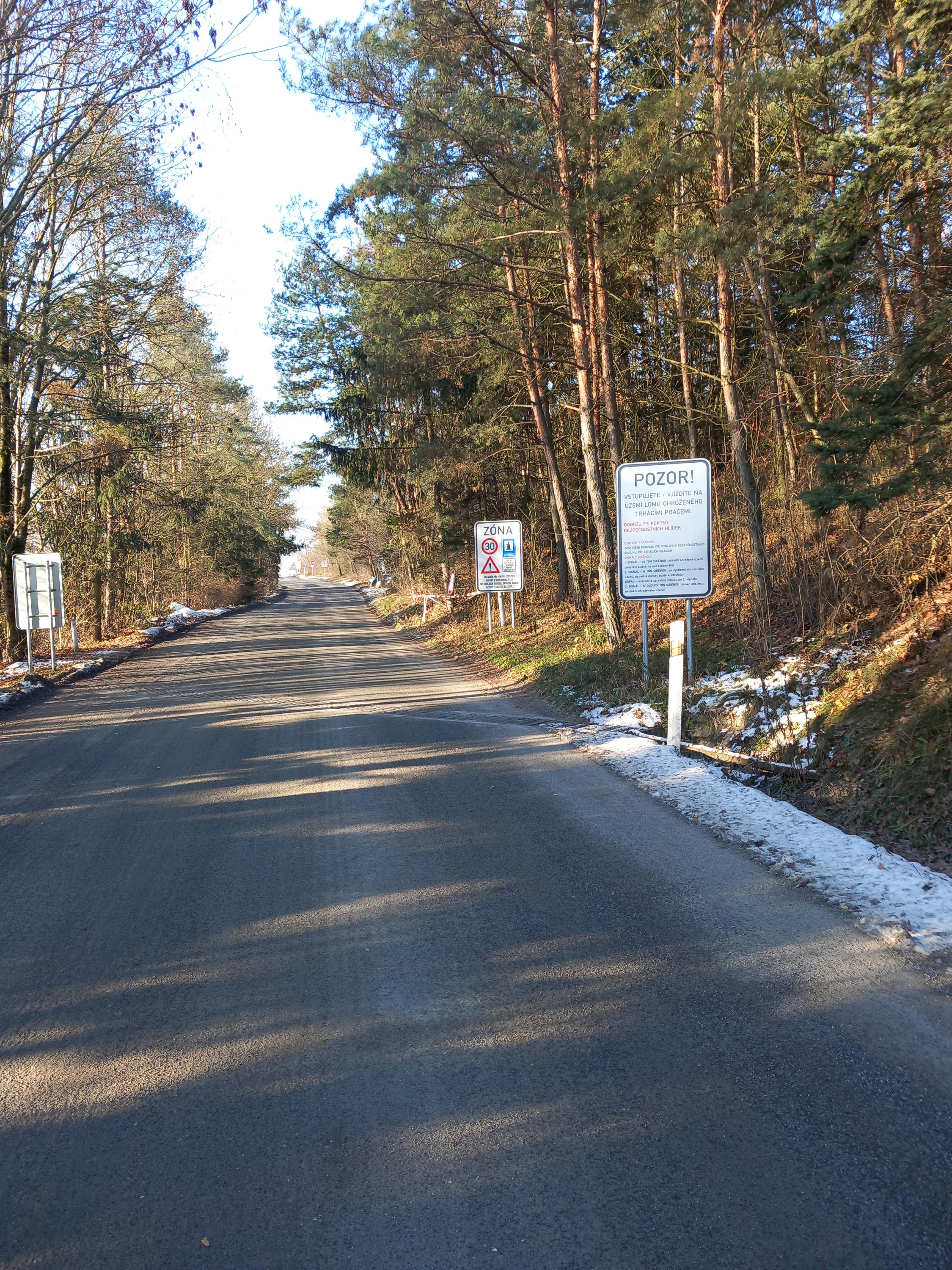 EUROVIA Kamenolomy a.s. - Lom Plaňany foto 2