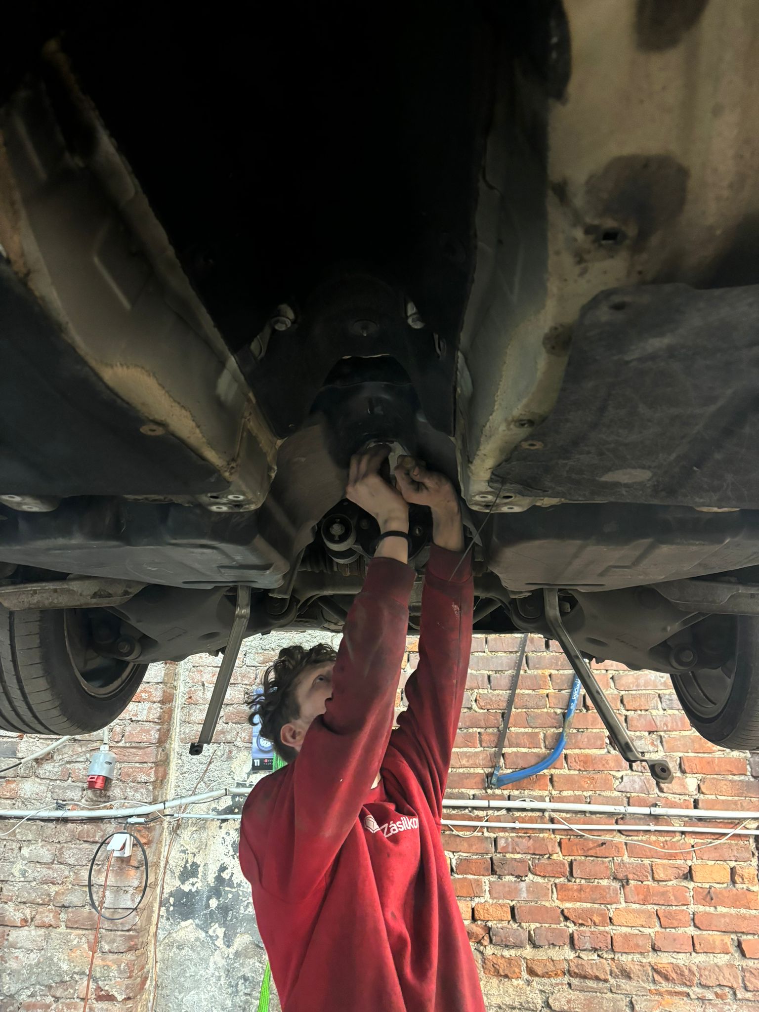 PNEU SERVIS A SERVIS ŠLEZAR foto 6