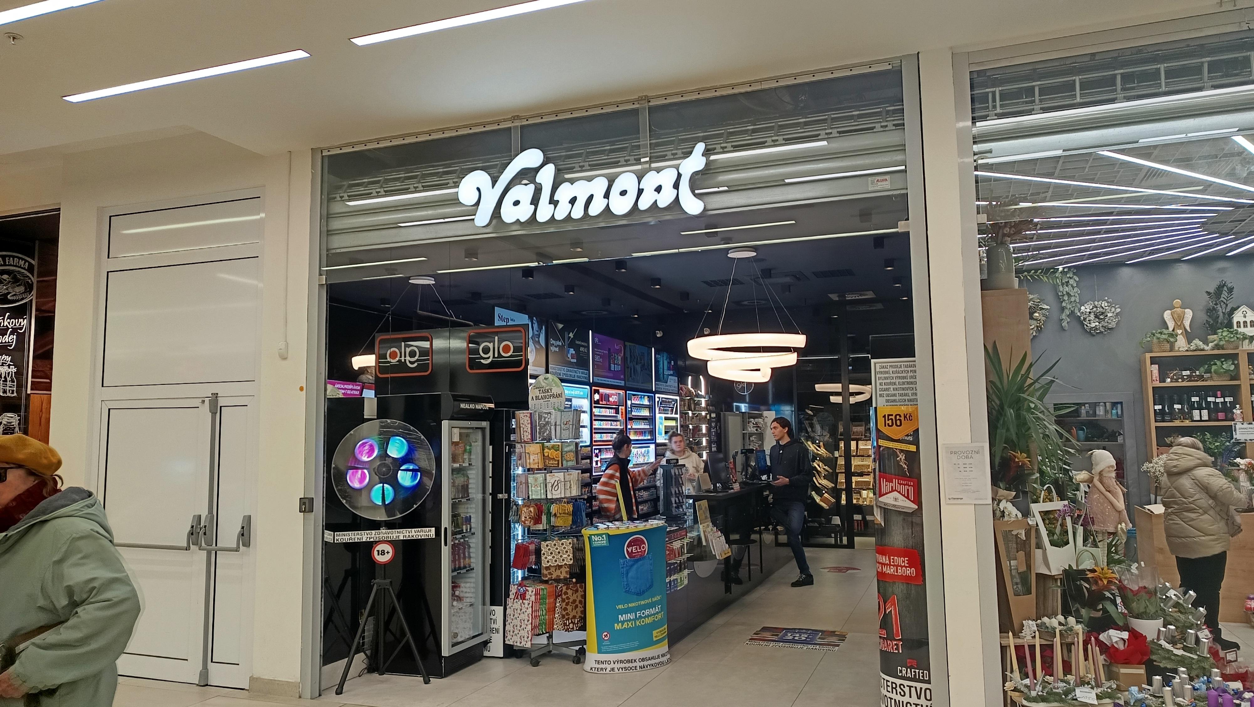 Tabák Valmont foto 2