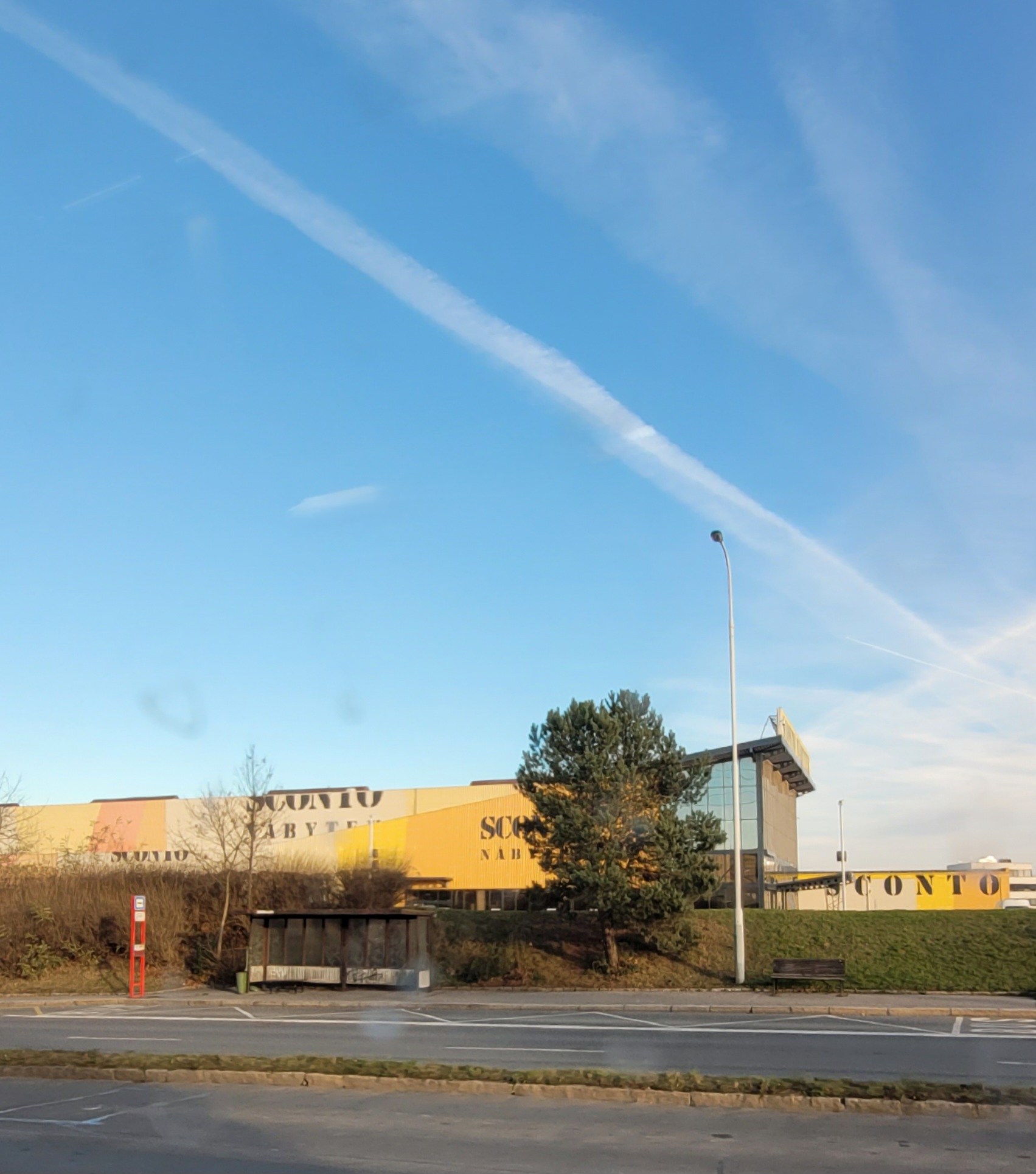 SCONTO Nábytek foto 2