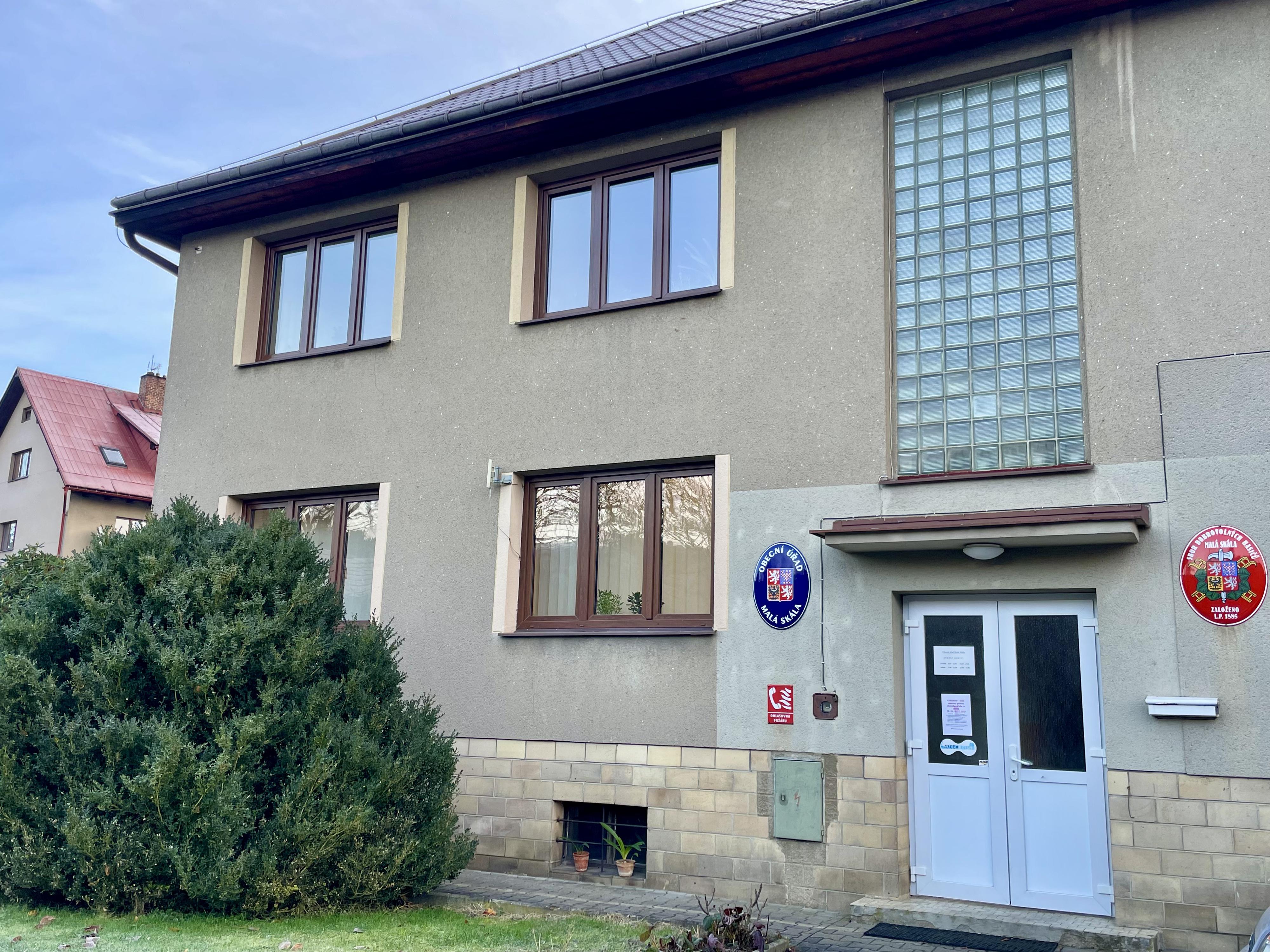 Malá Skála - obecní úřad foto 2