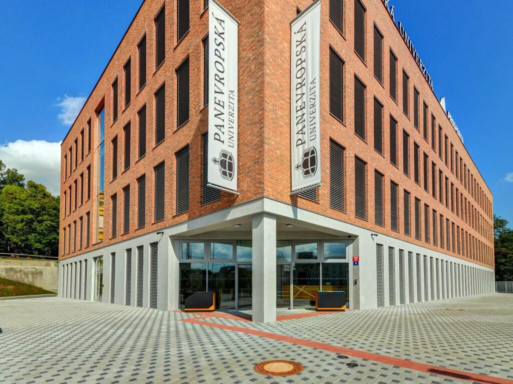 Panevropská univerzita