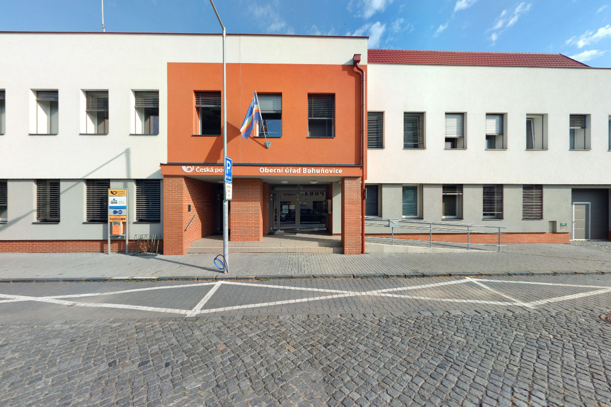 Bohuňovice - obecní úřad foto 2