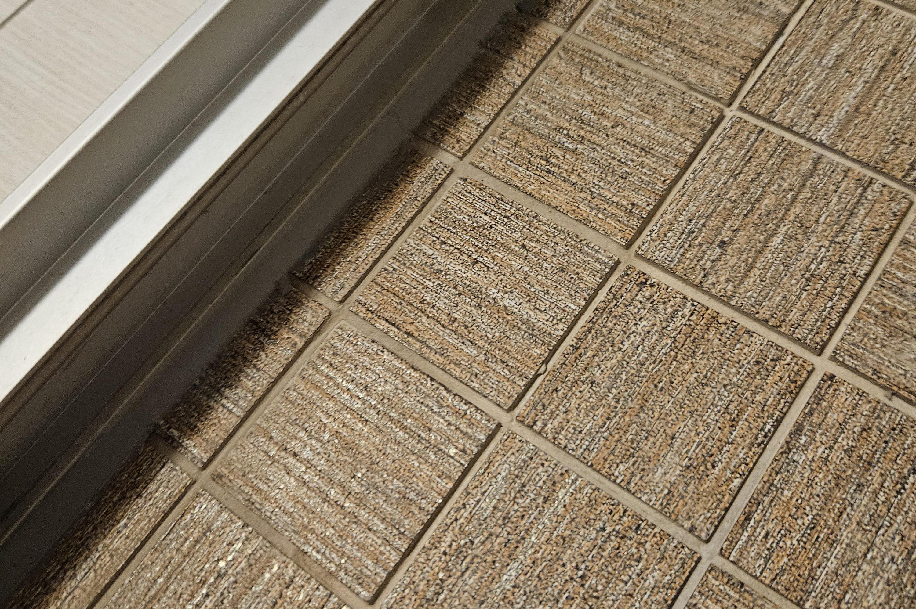 Přesilikonování / spárování