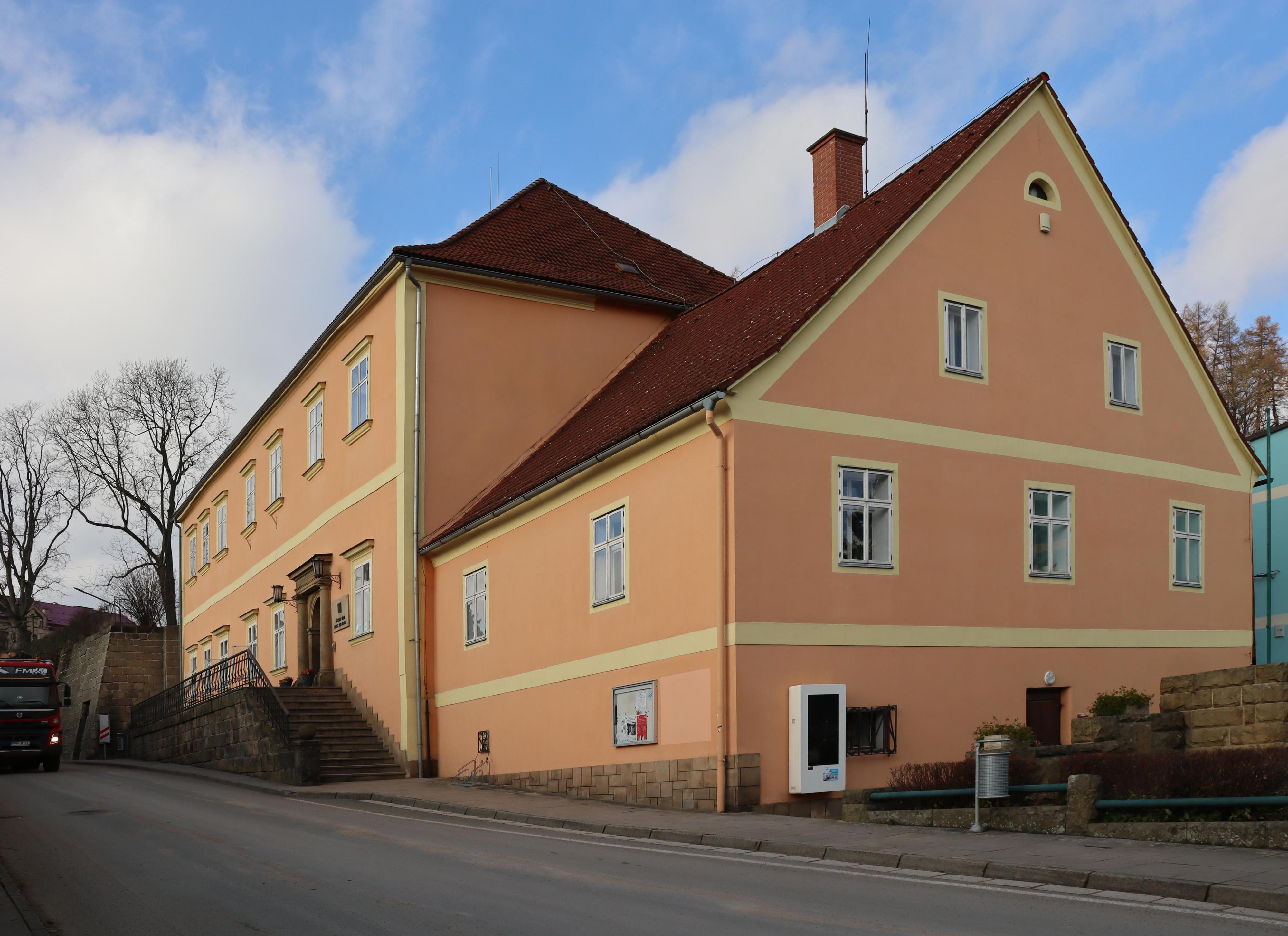 Teplice nad Metují - městský úřad foto 4
