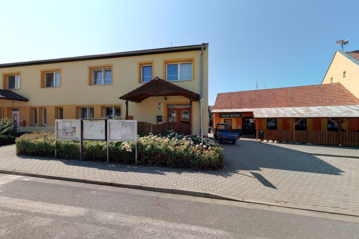 Boršice u Blatnice - obecní úřad foto 2