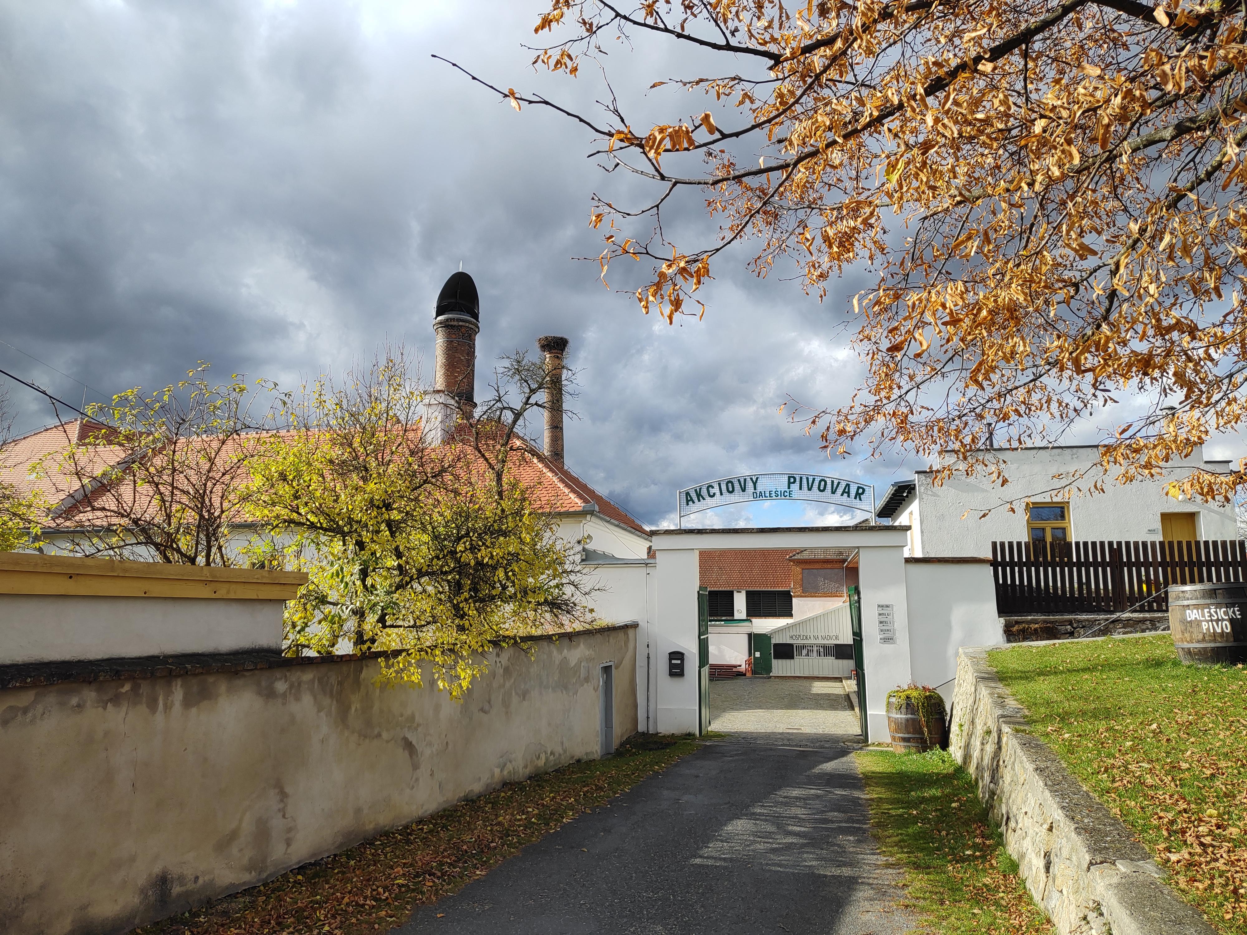 AKCIOVÝ PIVOVAR DALEŠICE - Pivovarská restaurace foto 2