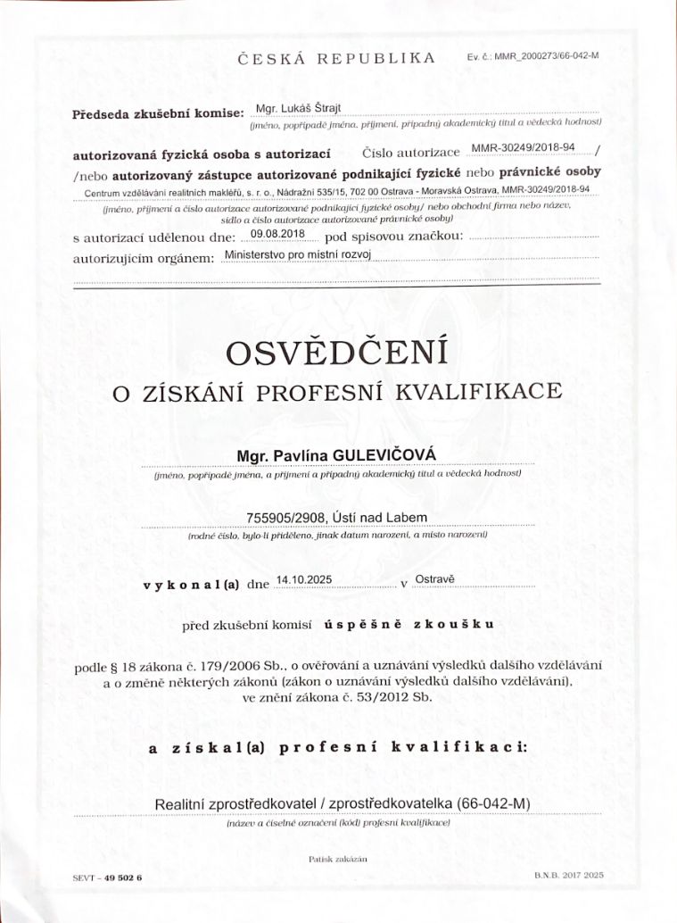 Mgr. Pavlína Gulevičová - certifikovaná realitní makléřka foto 2