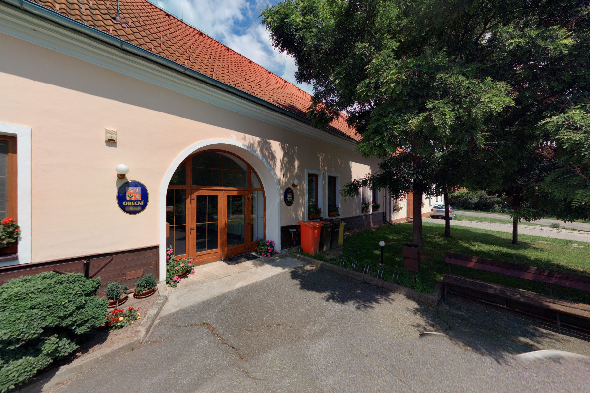 Boskovštejn - obecní úřad foto 2