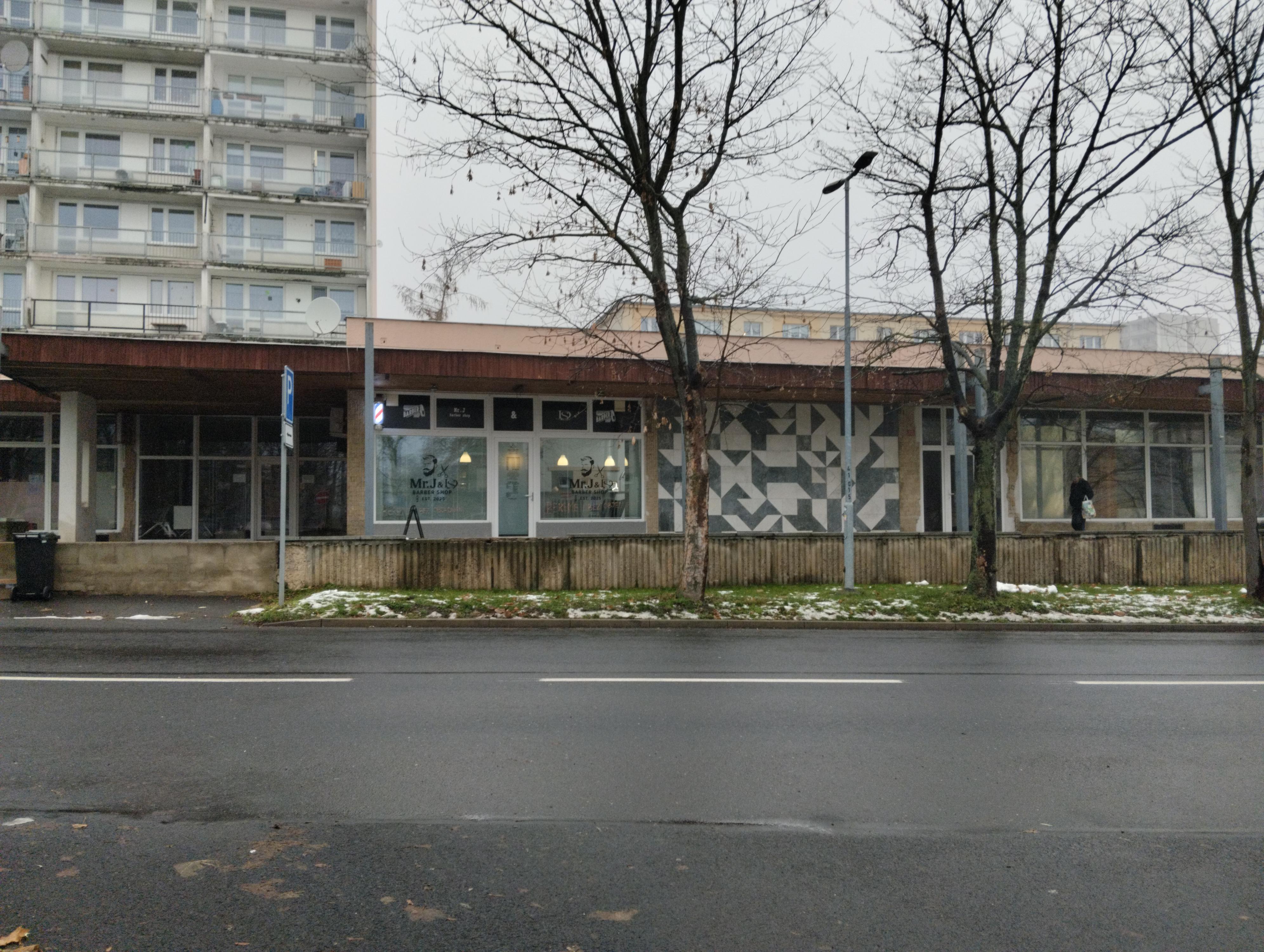 Mr. J & DS Barber shop foto 2