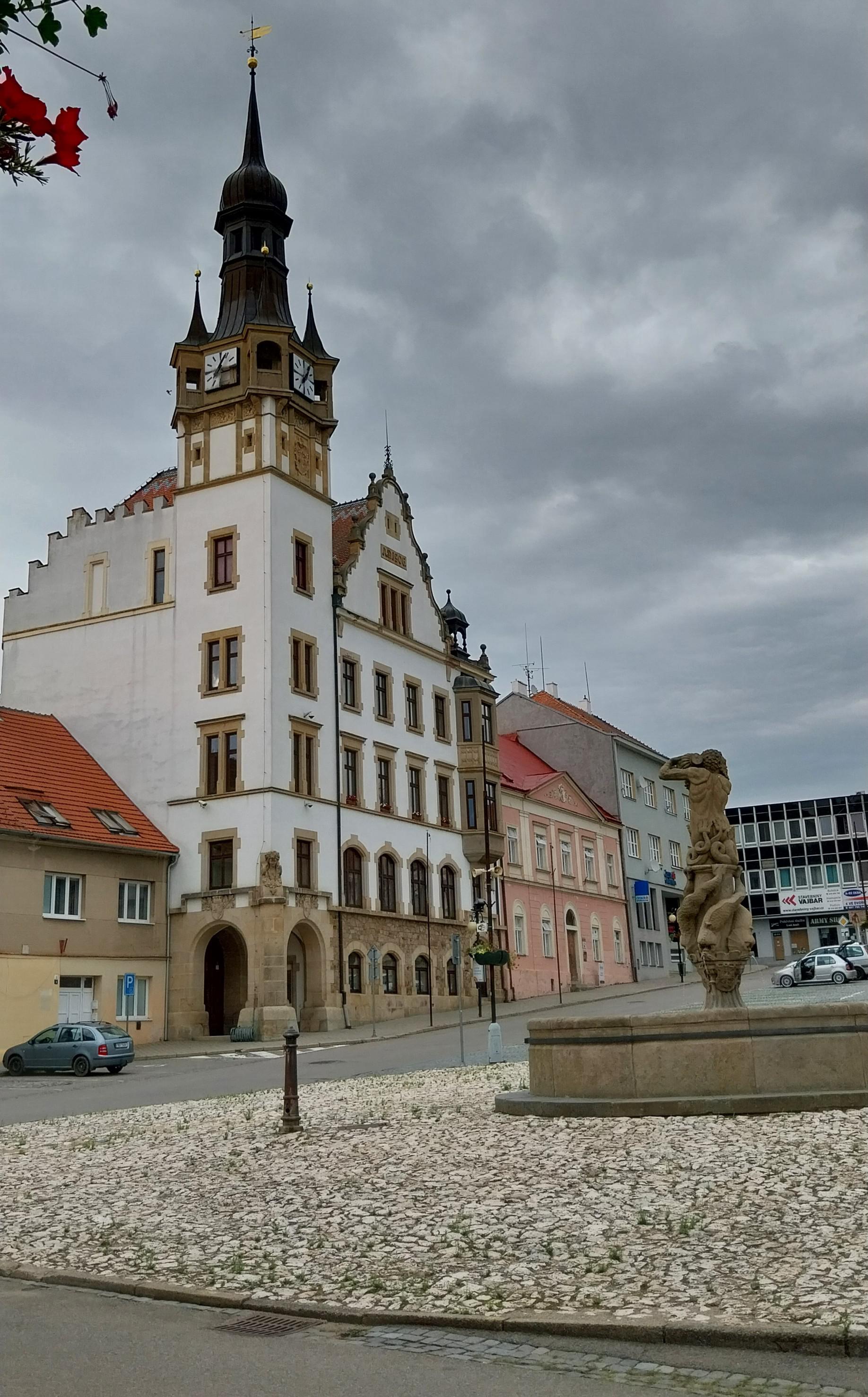 Městský úřad Hustopeče foto 5