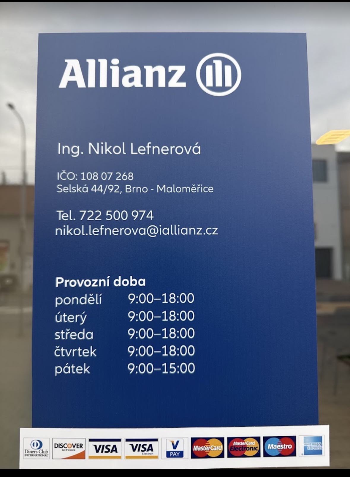 Nikol Lefnerová,  Allianz pojišťovna foto 5