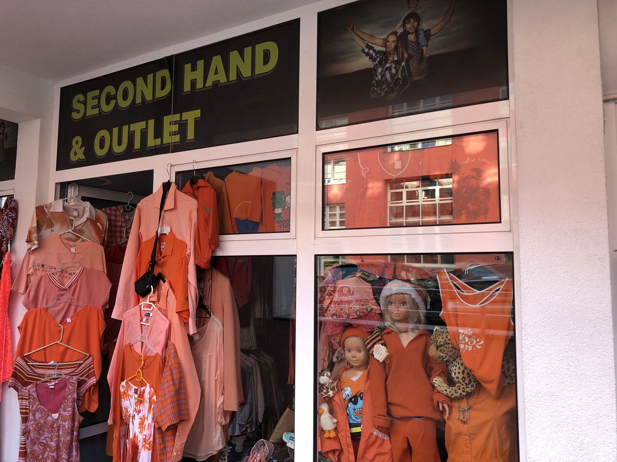 Second Hand & Outlet foto 5