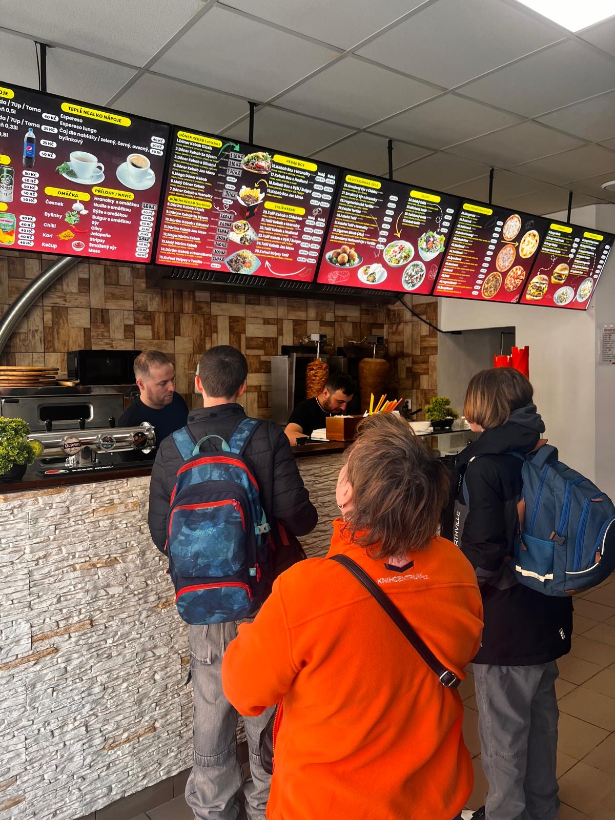 ROZA KEBAB & PIZZA foto 6