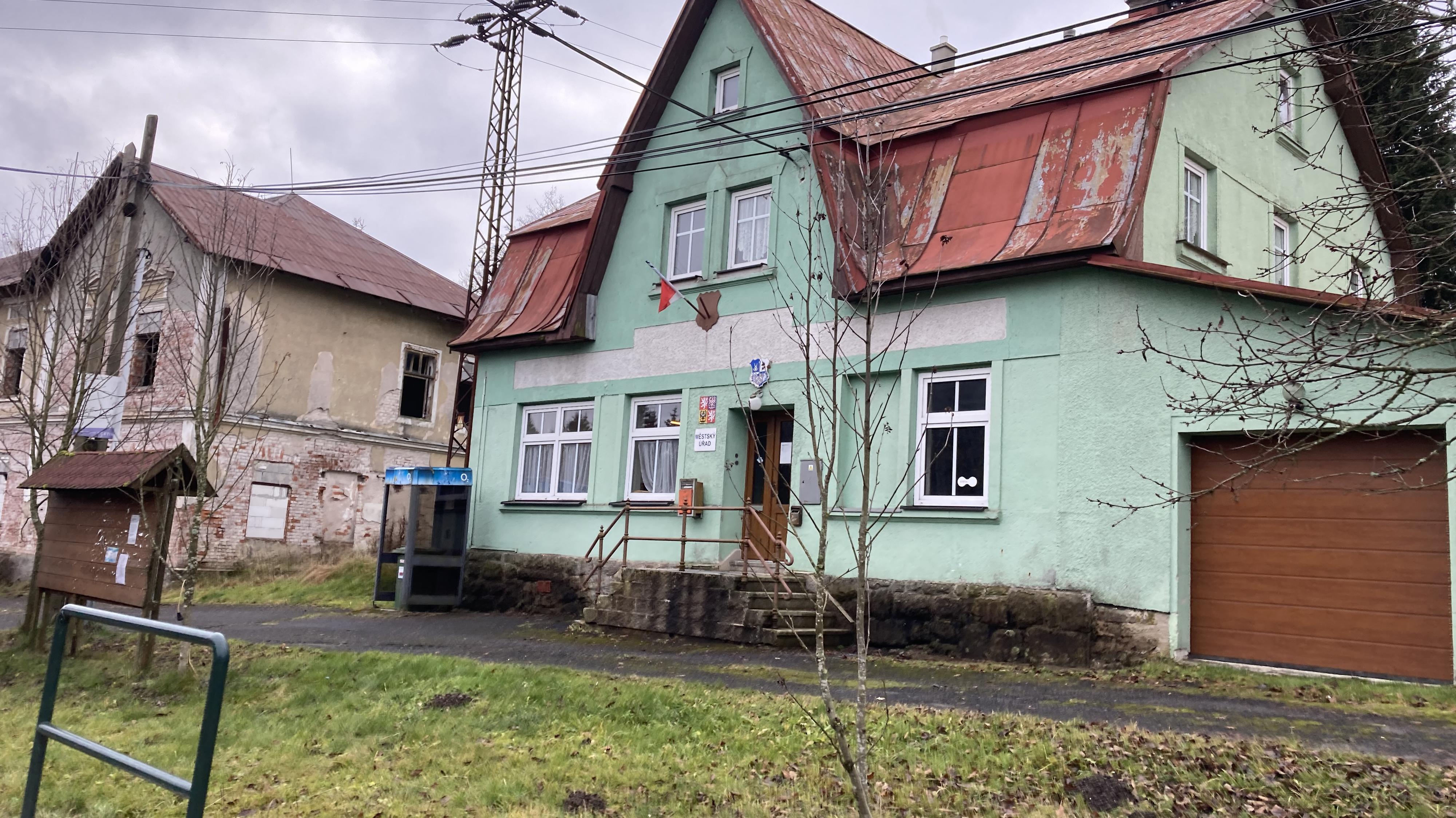 Přebuz - městský úřad foto 3