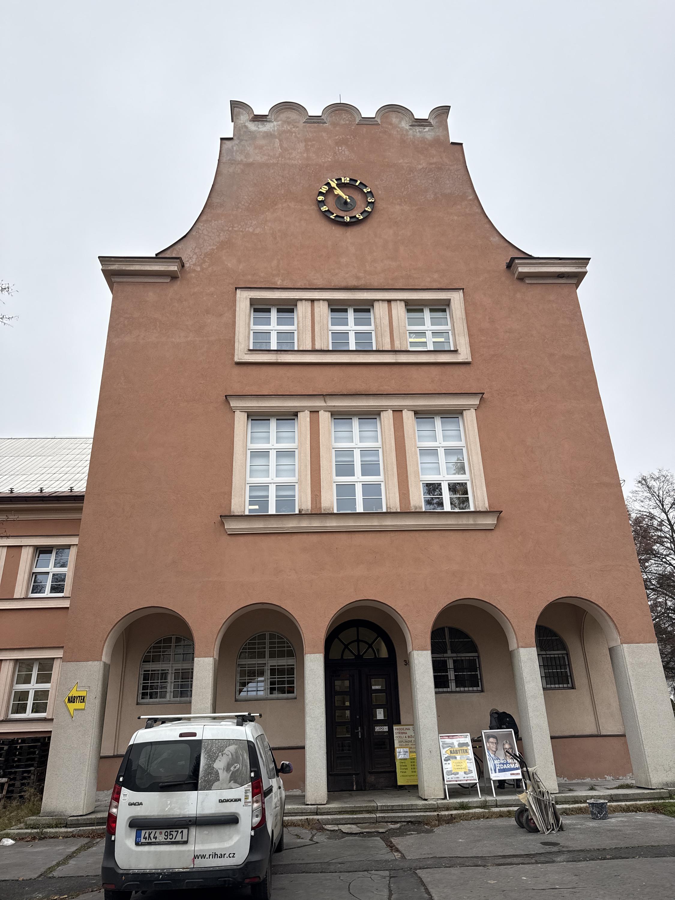 Poliklinika Ostrov foto 3