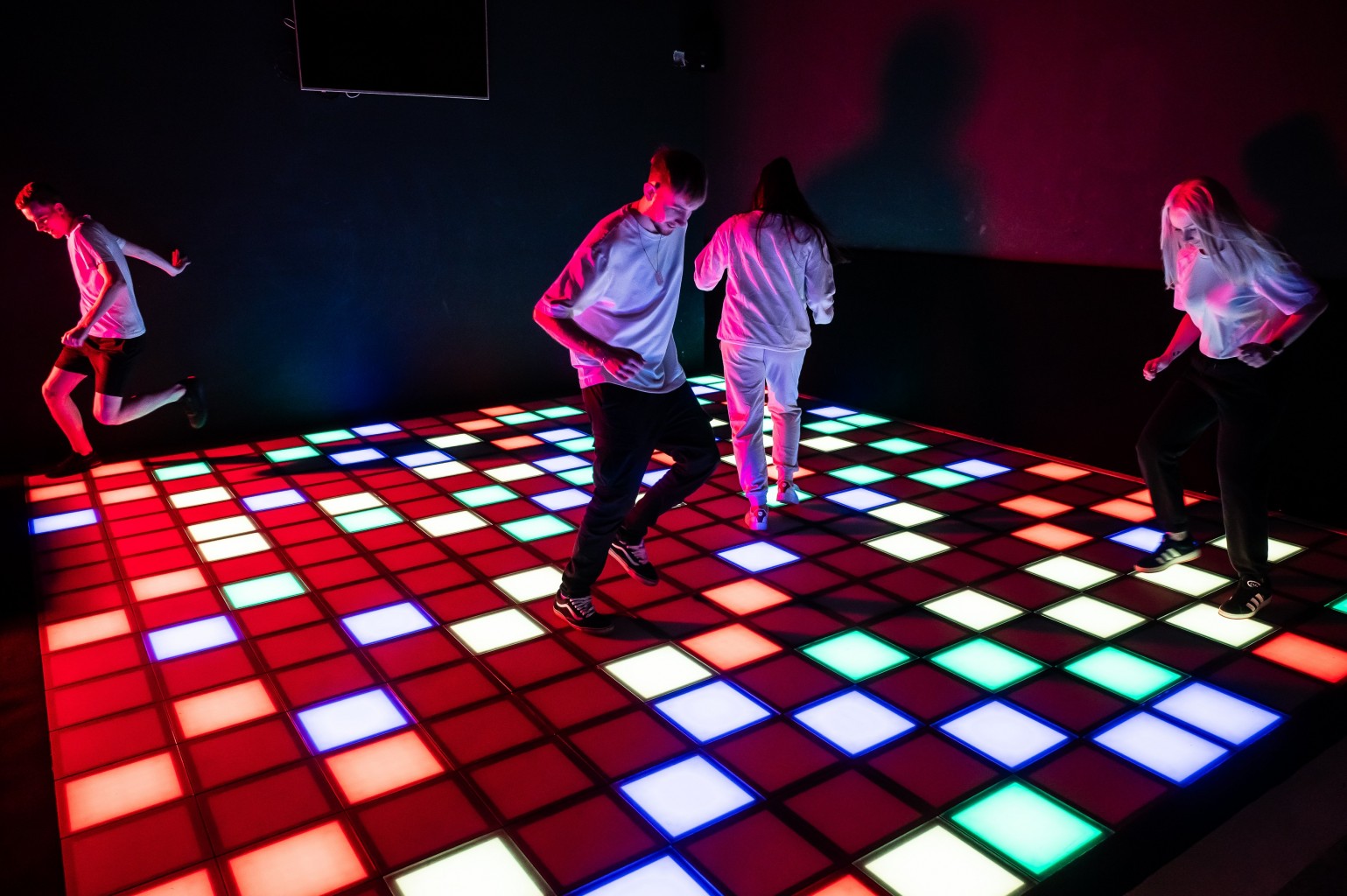 Hraní interaktivní hry Pixel Game