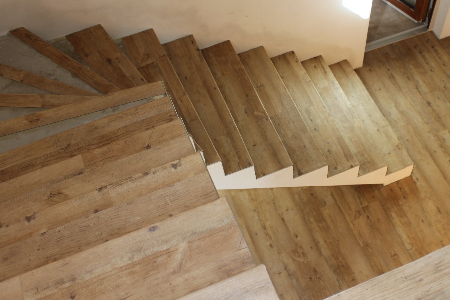 Výroba a renovace schodišť