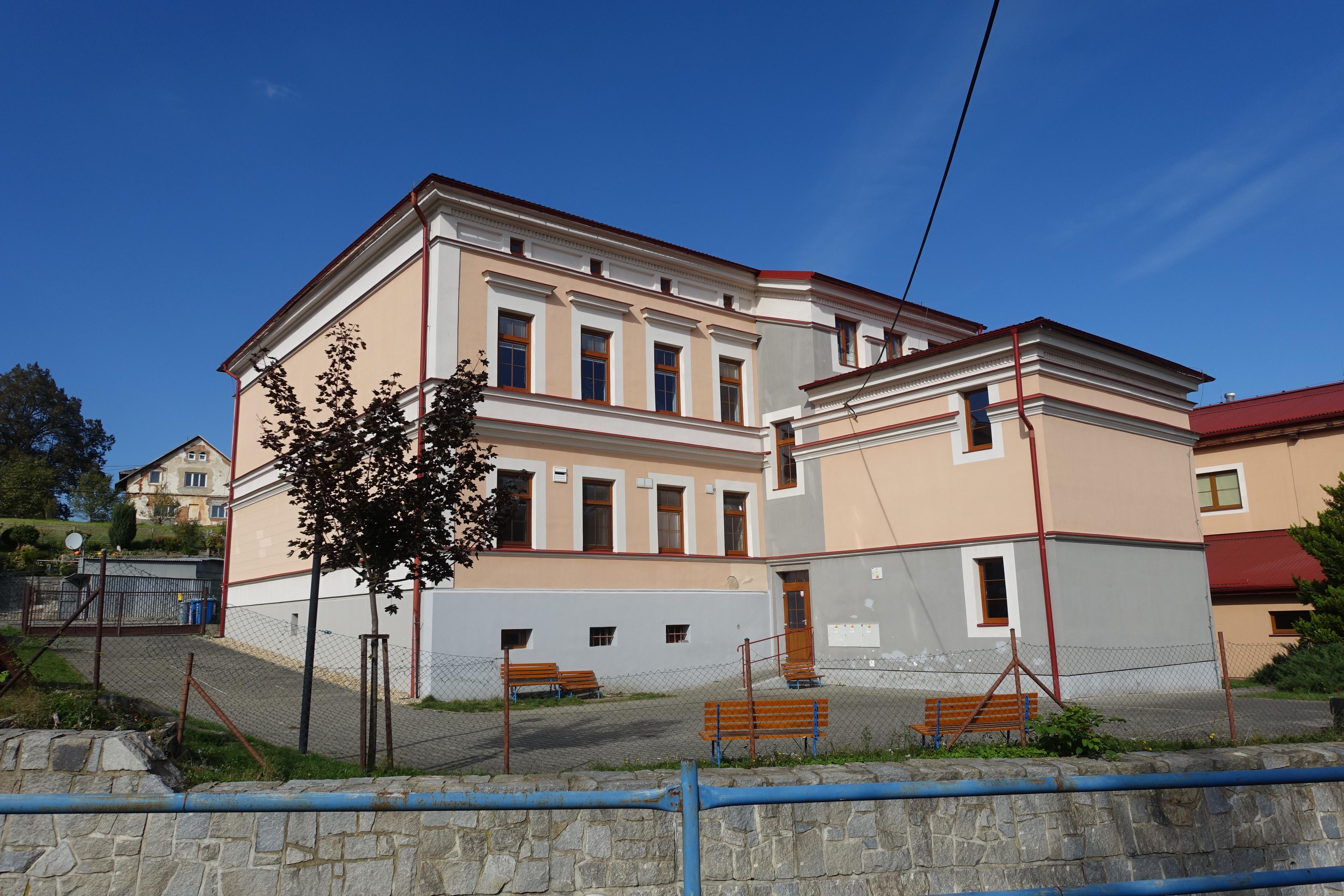 Skorošice - obecní úřad foto 3