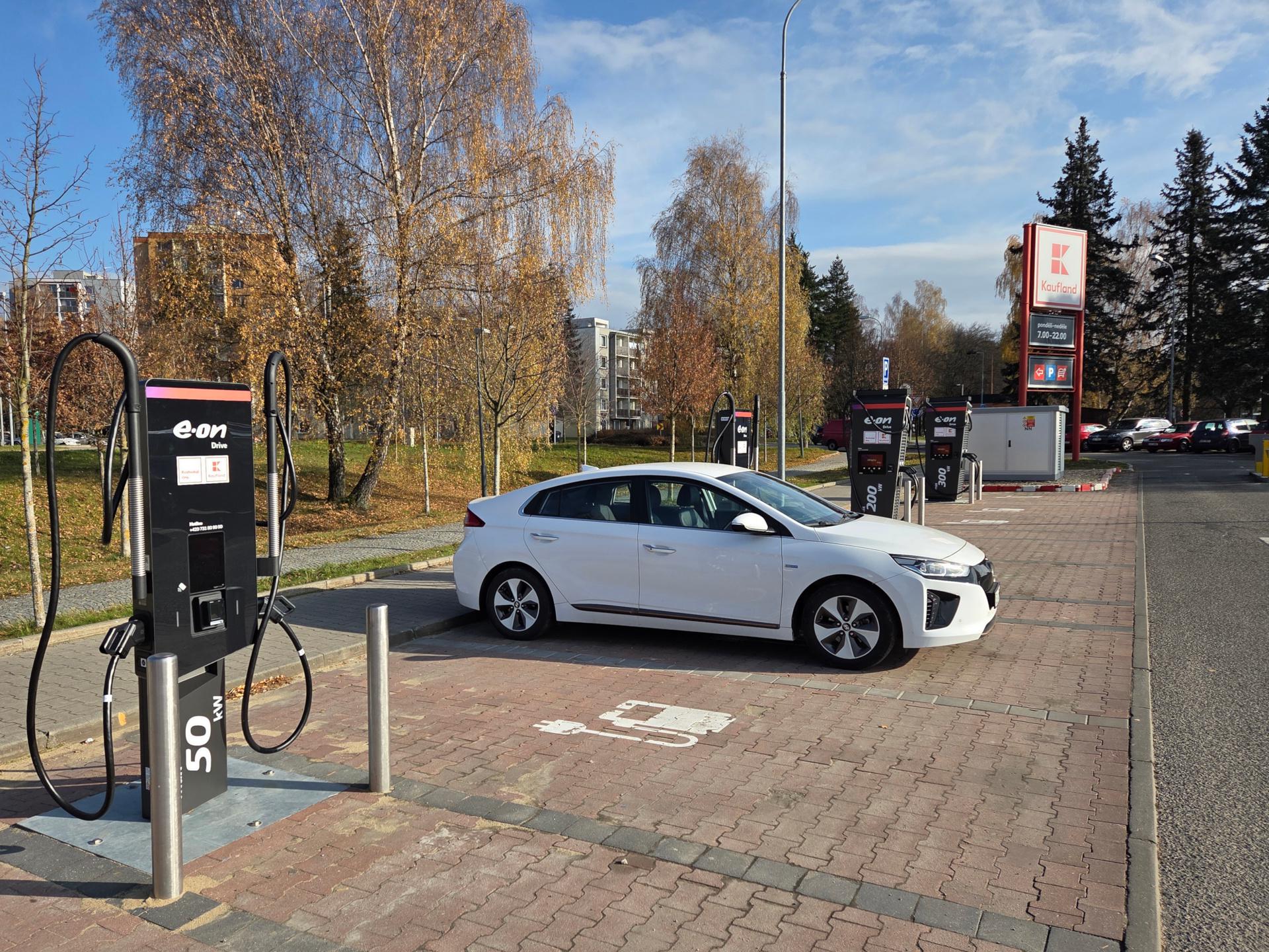 Dobíjecí stanice E.ON Drive foto 3