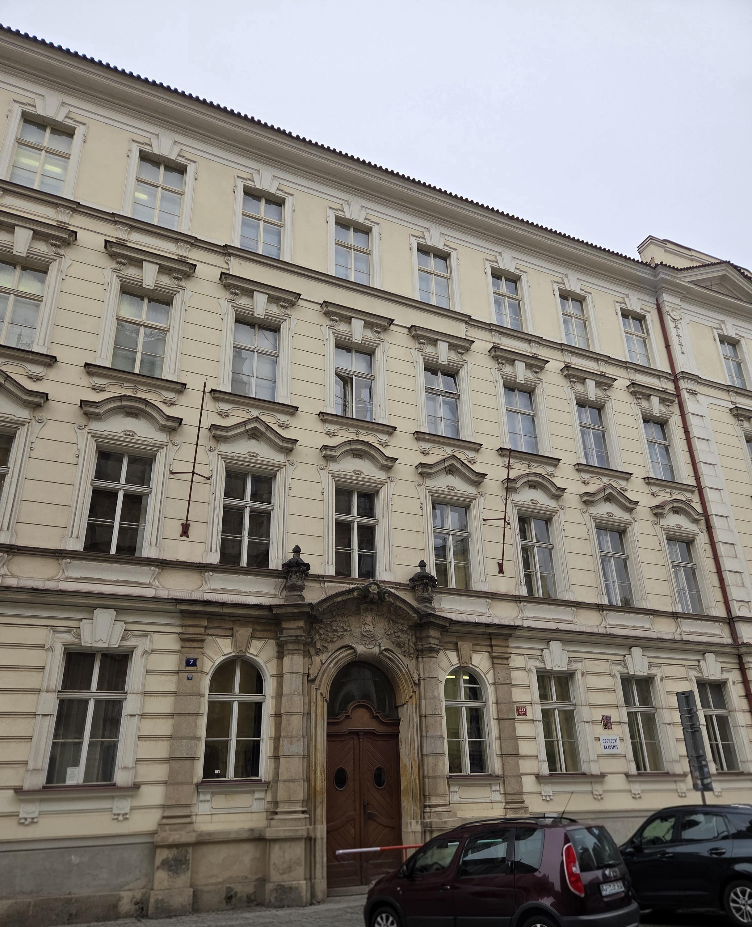 Obchodní akademie Dušní foto 4