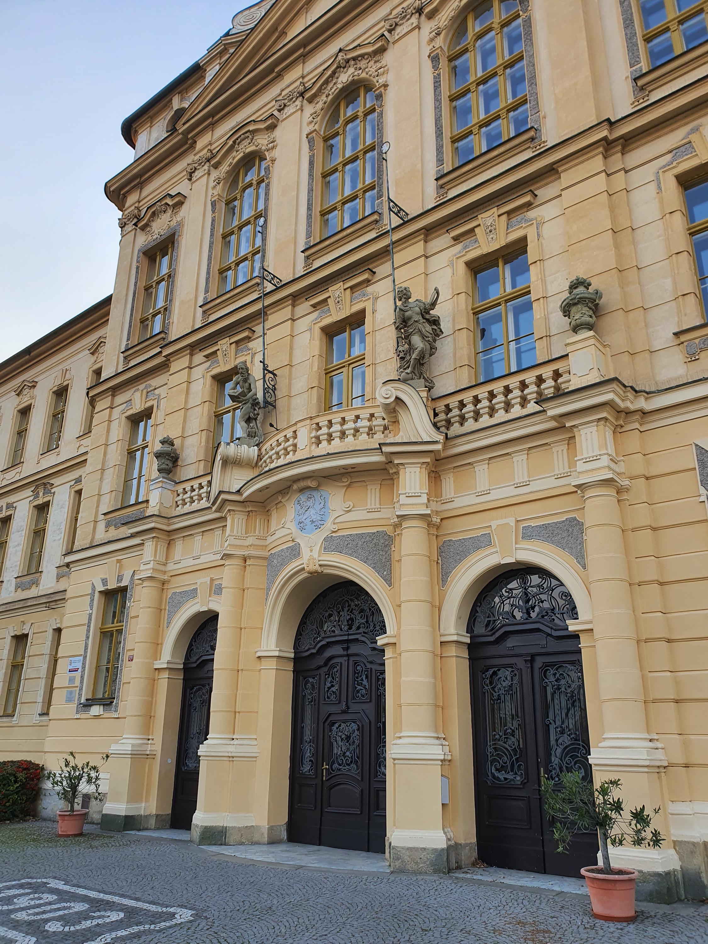 Gymnázium Dr. Josefa Pekaře, Mladá Boleslav foto 5