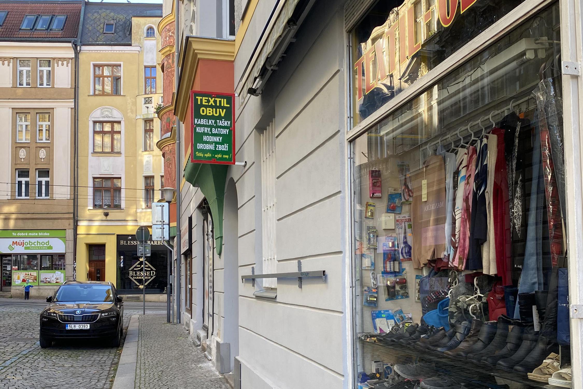 Textil Obuv - Dan Trinh