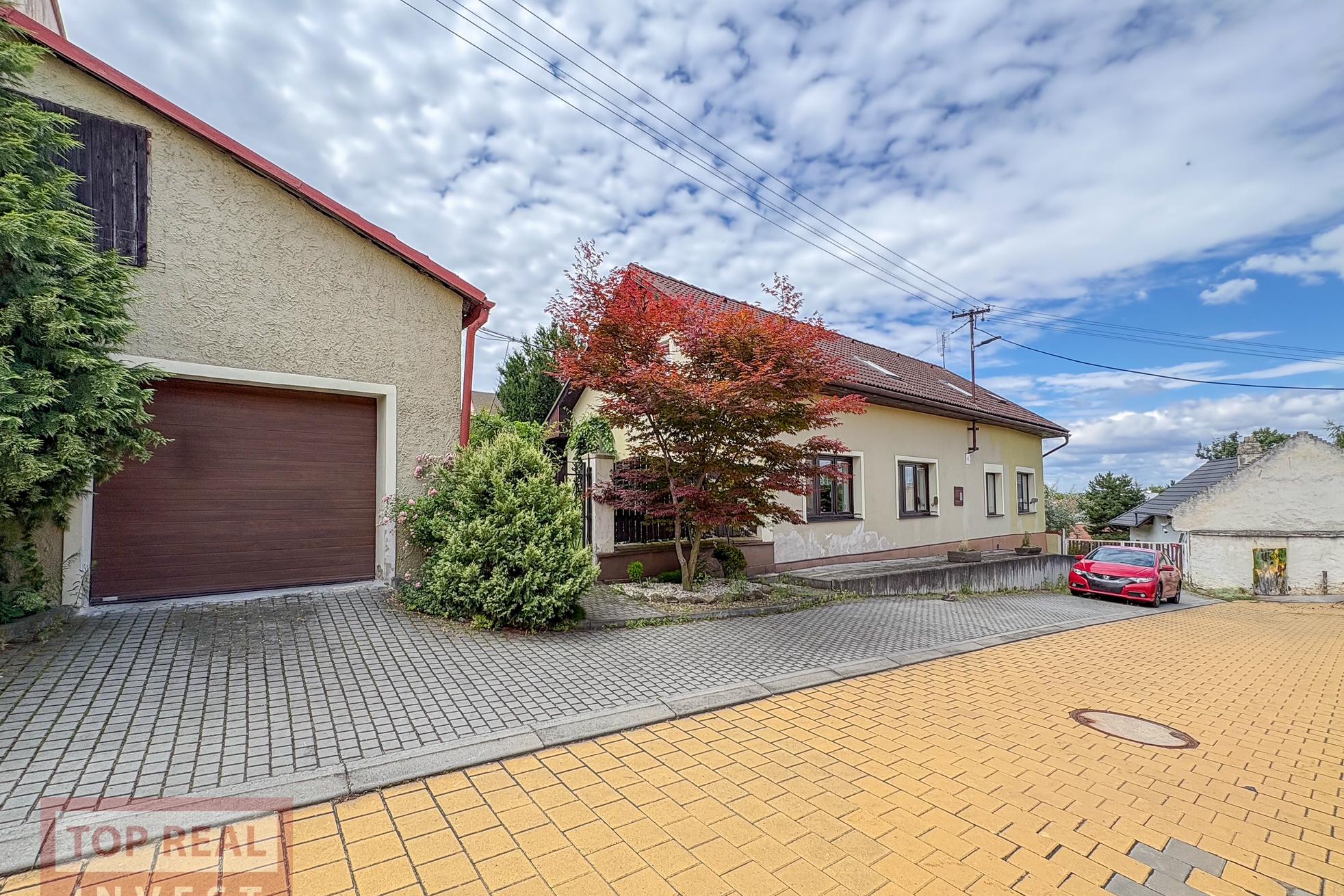 Rodinný dům s garáží a zahradou – Těšnovice