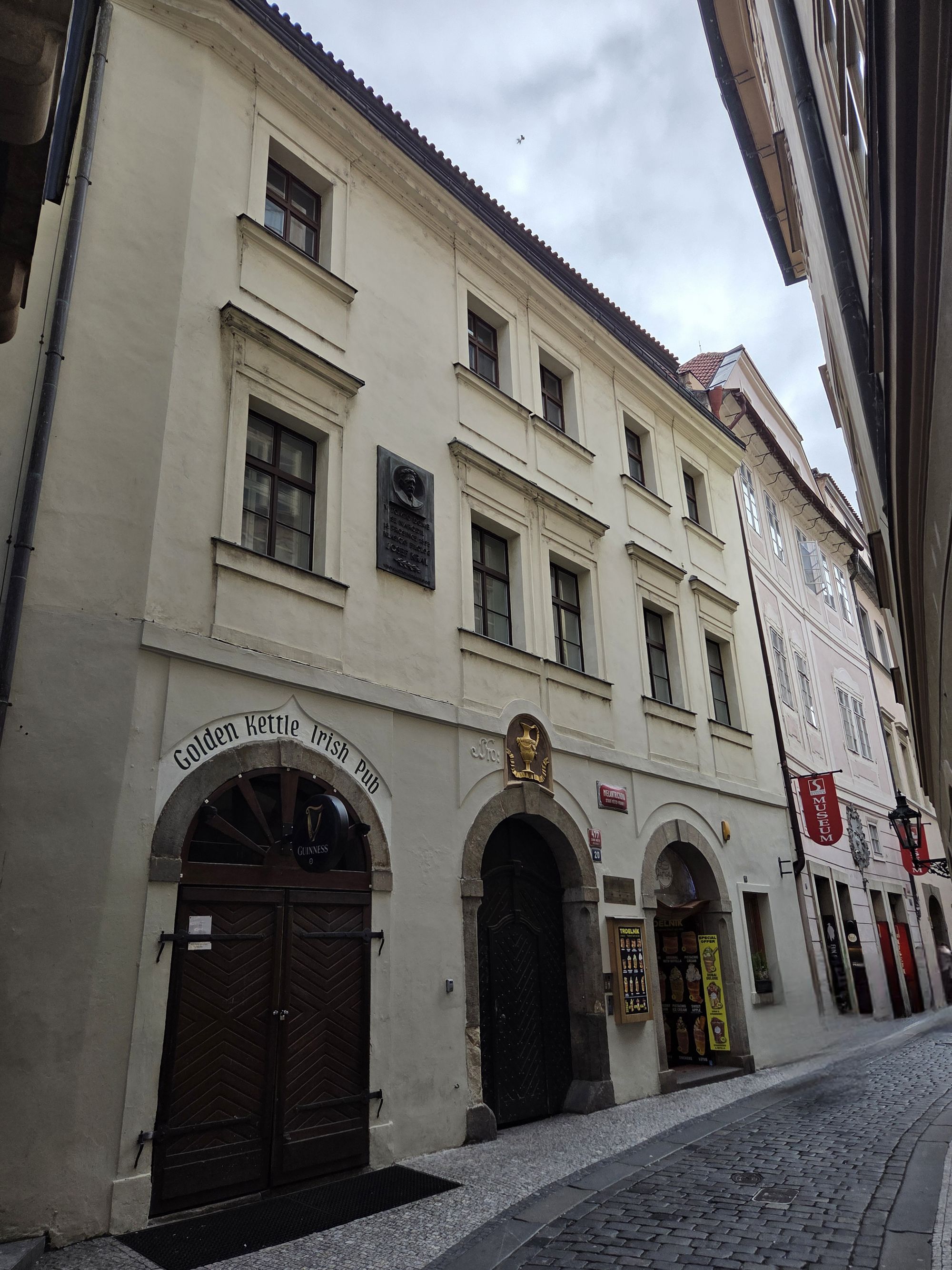 Golden Kettle Irish Pub foto 2