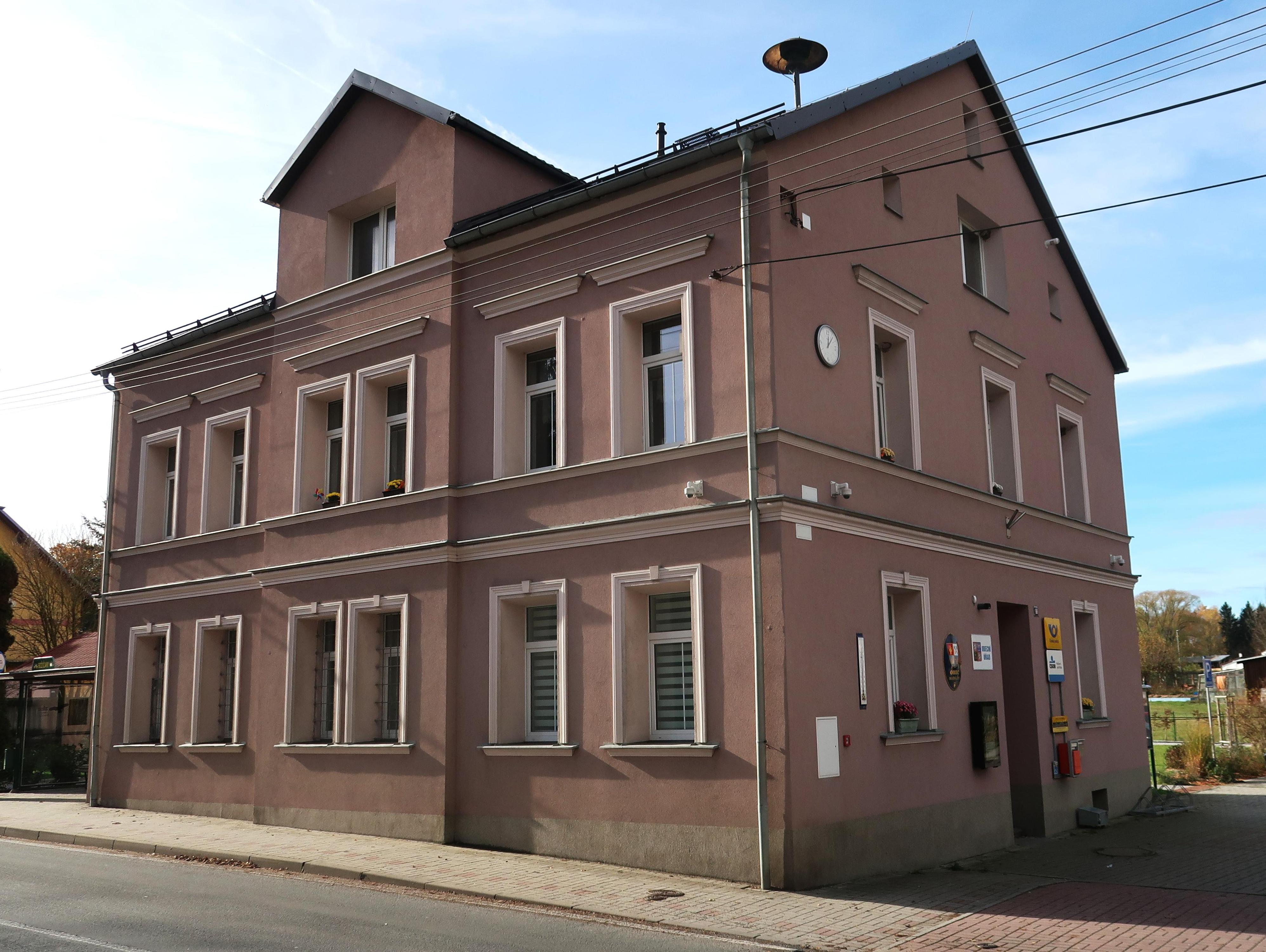 Božičany - obecní úřad foto 1