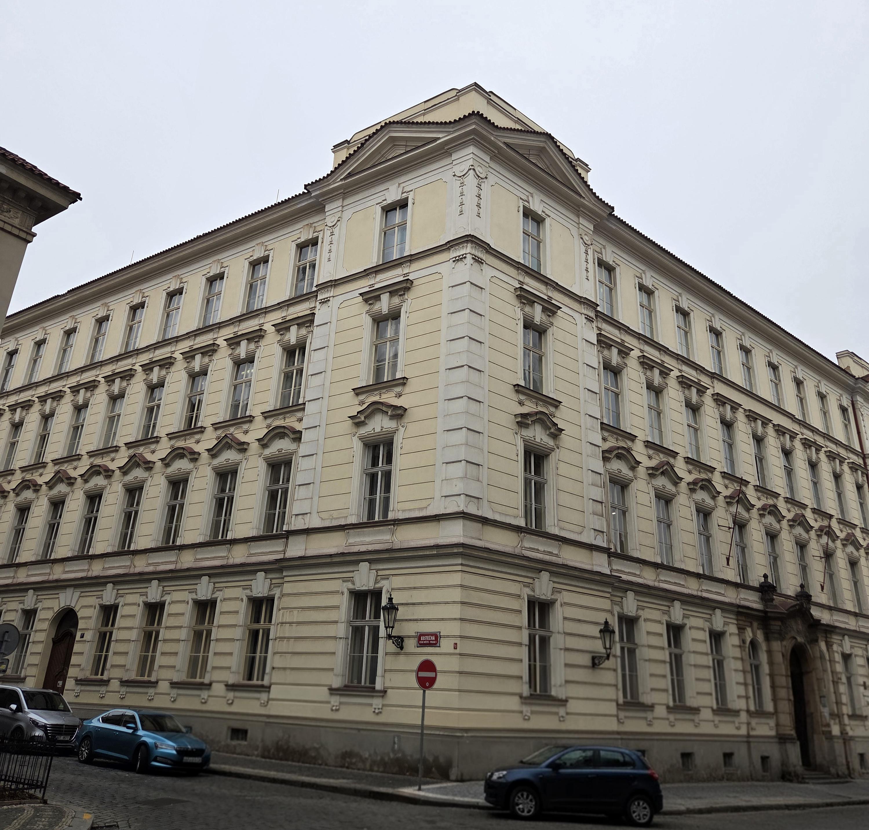 Obchodní akademie Dušní foto 5