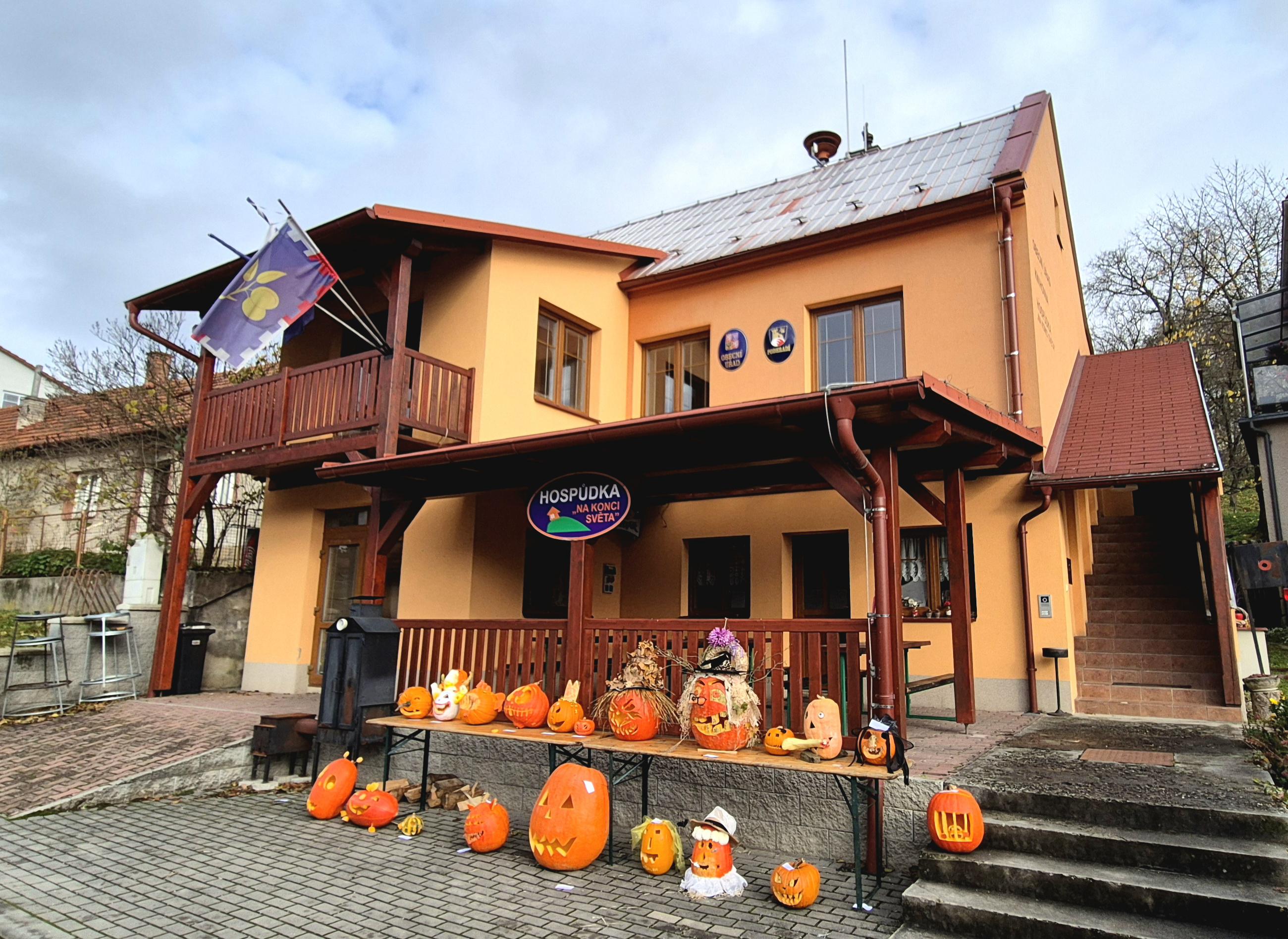 Podhradí - obecní úřad foto 3