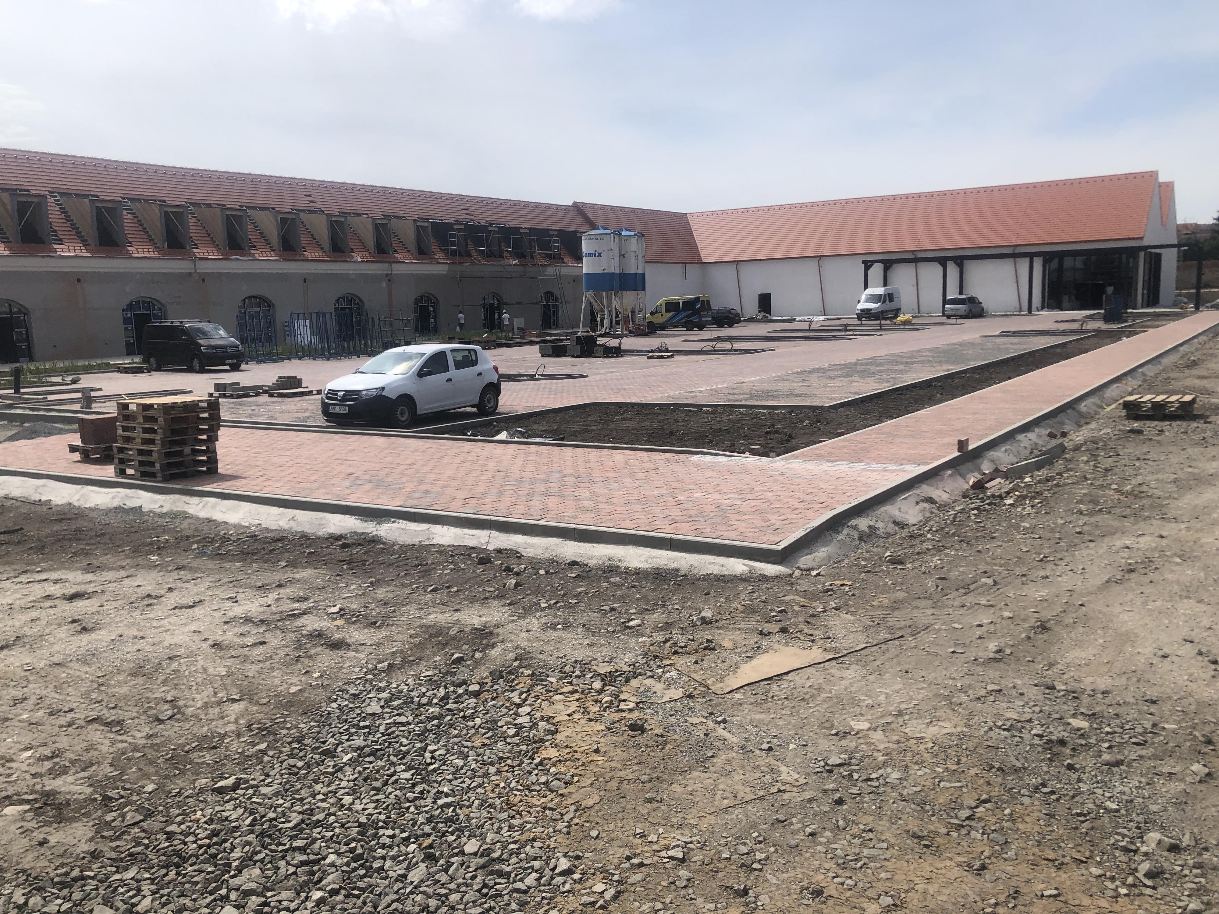 Obchodní centrum Tereziánský dvůr