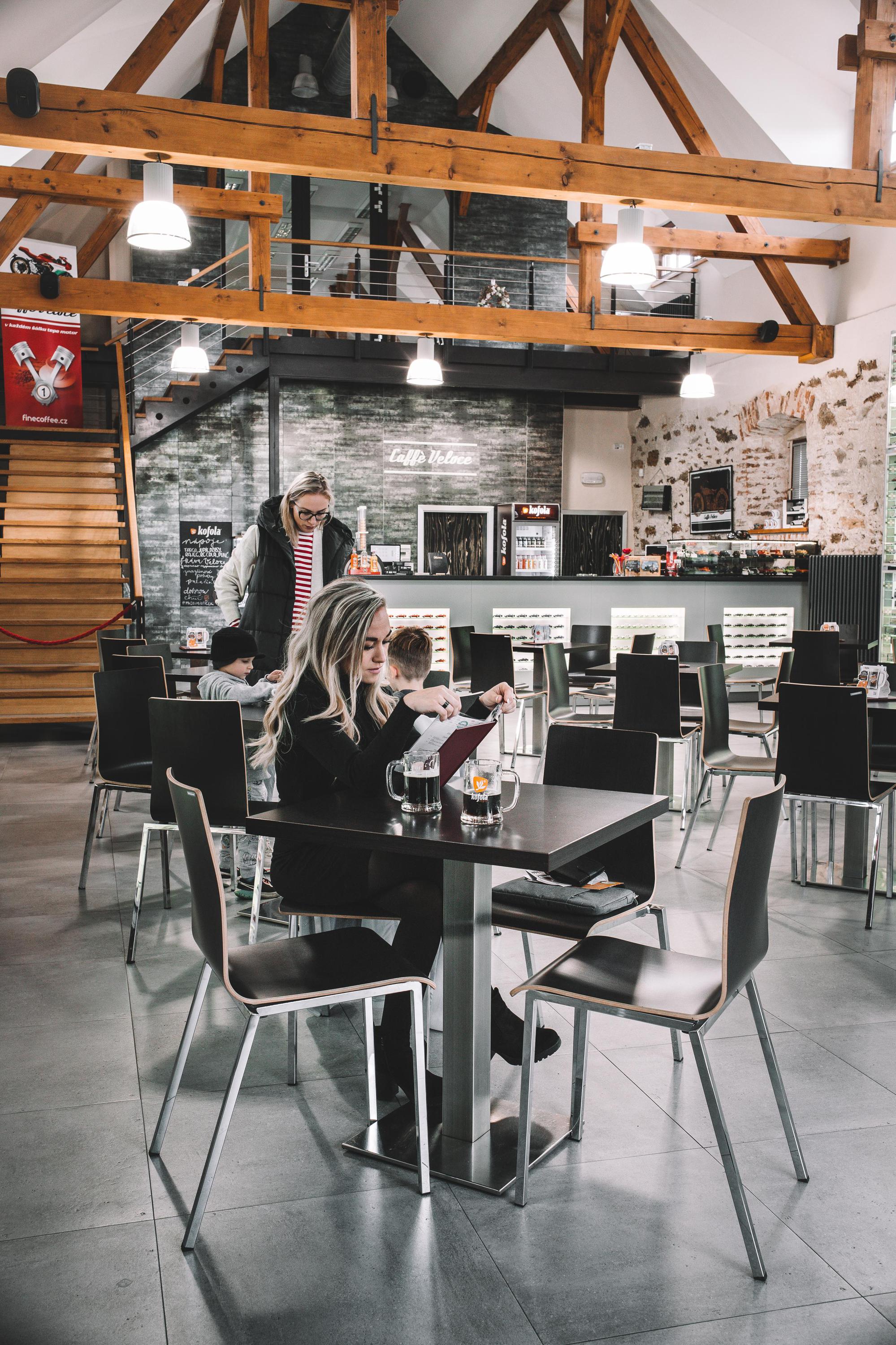 Kavárna v Muzeu autíček foto 5