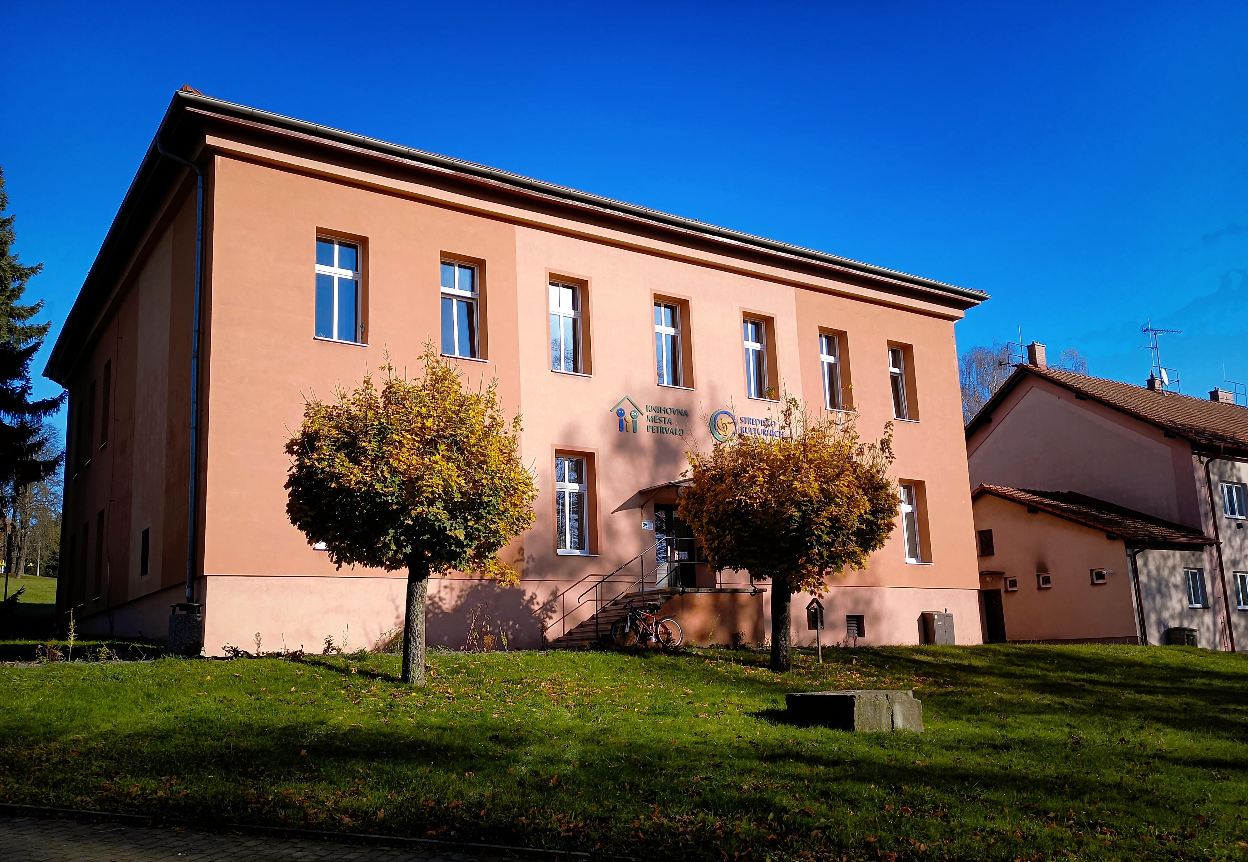 Městská knihovna Petřvald foto 3