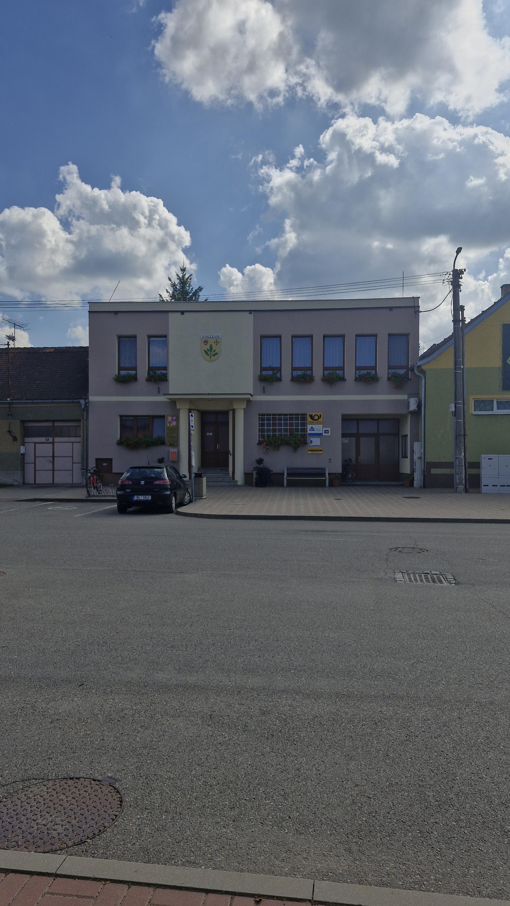 Kněždub - obecní úřad foto 2