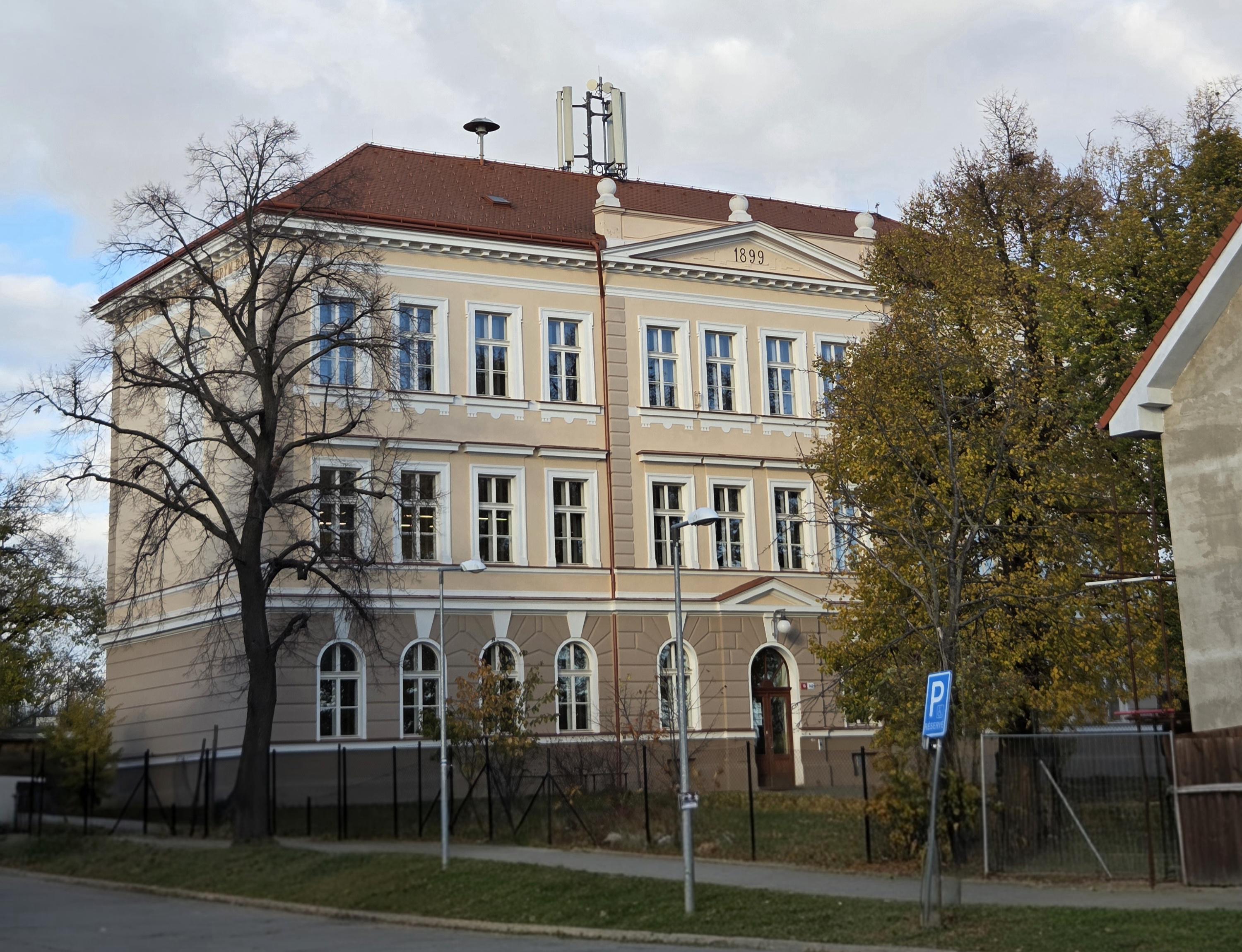 ZŠ a MŠ Praha - Slivenec, Ke Smíchovu