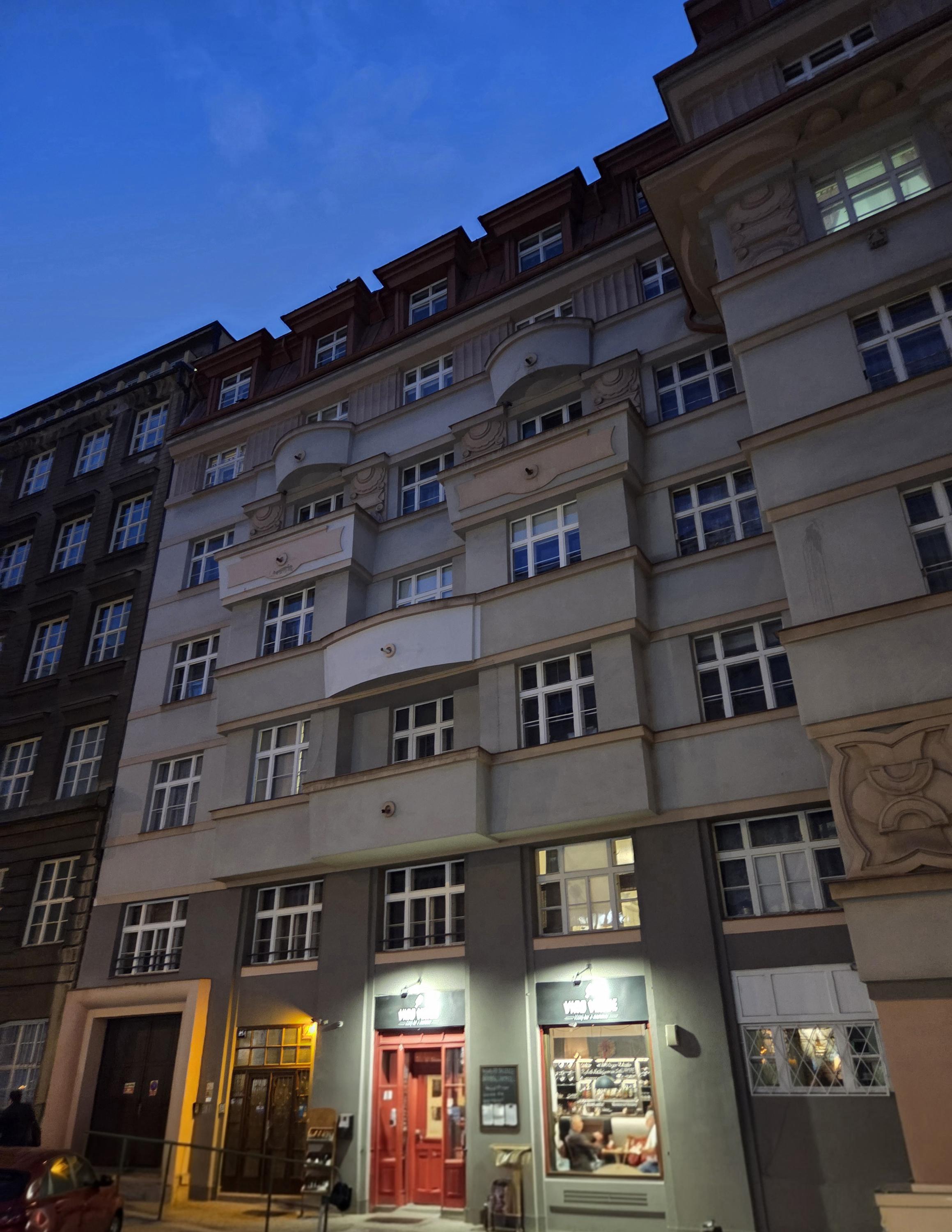 VINO VENUE - Vinný bar s vinotékou foto 5