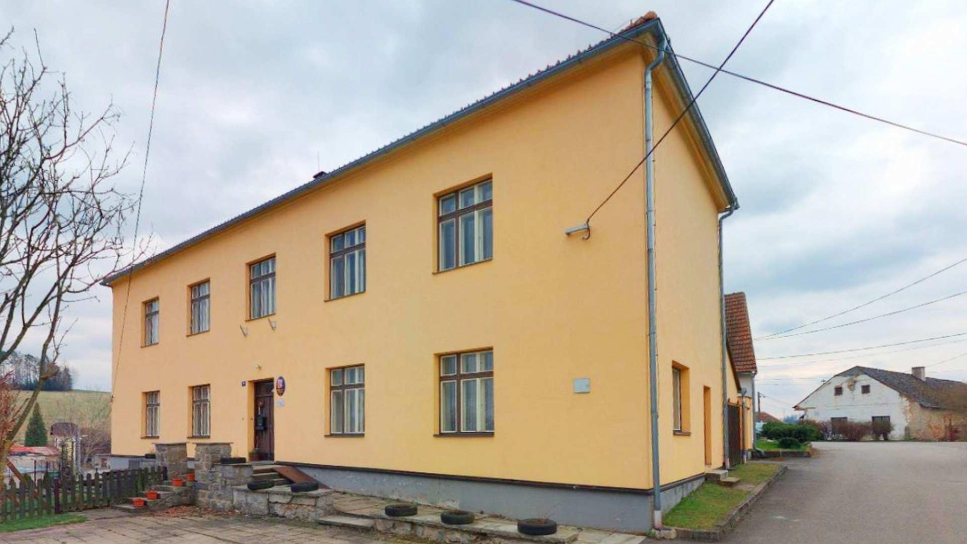 Doupě - obecní úřad